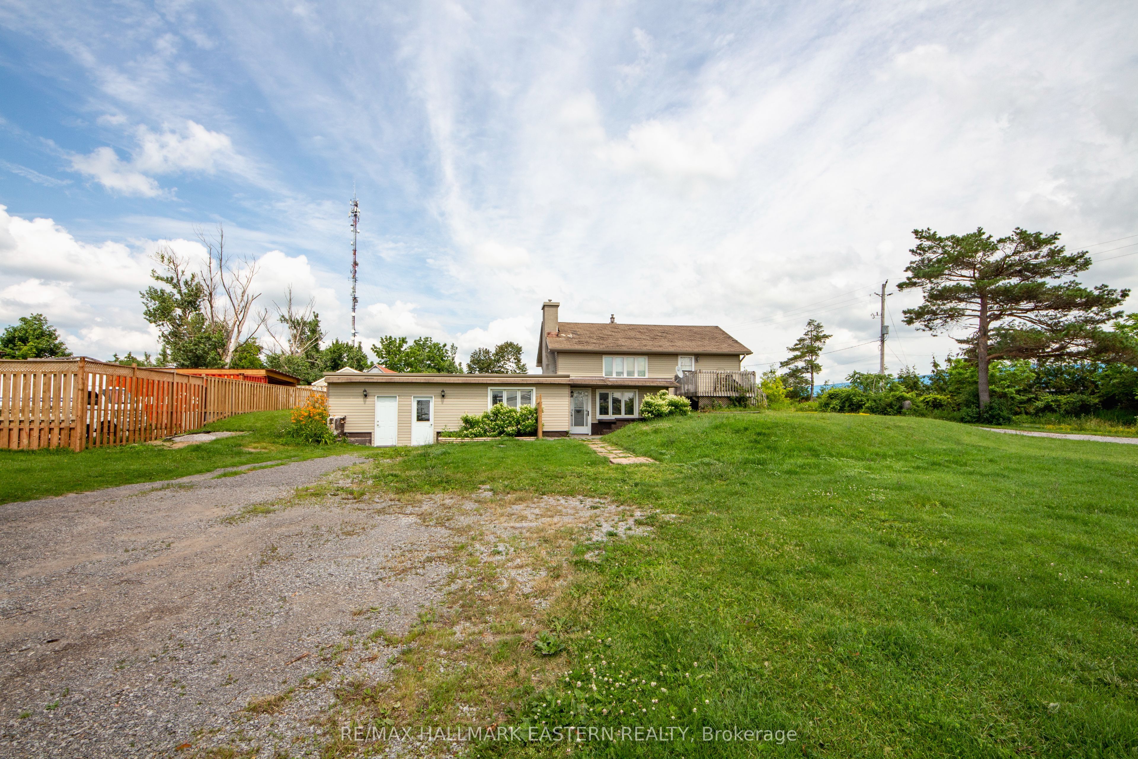 1624 Chemong Road, Selwyn, ON K9J 6X2 photo 3