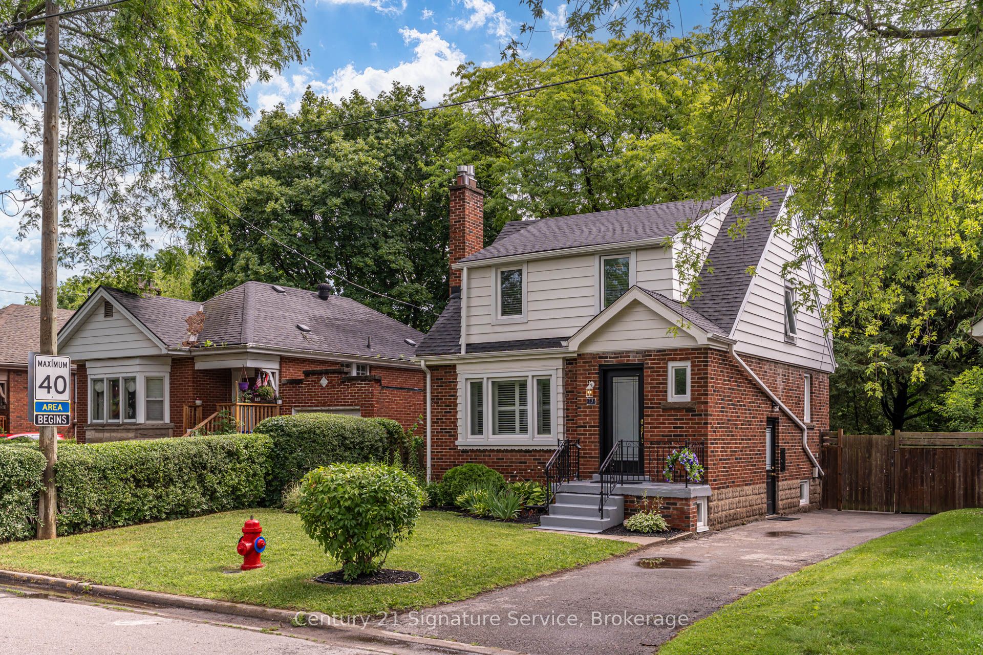 13 Allan Avenue, Hamilton, ON L9H 4N7 photo 2