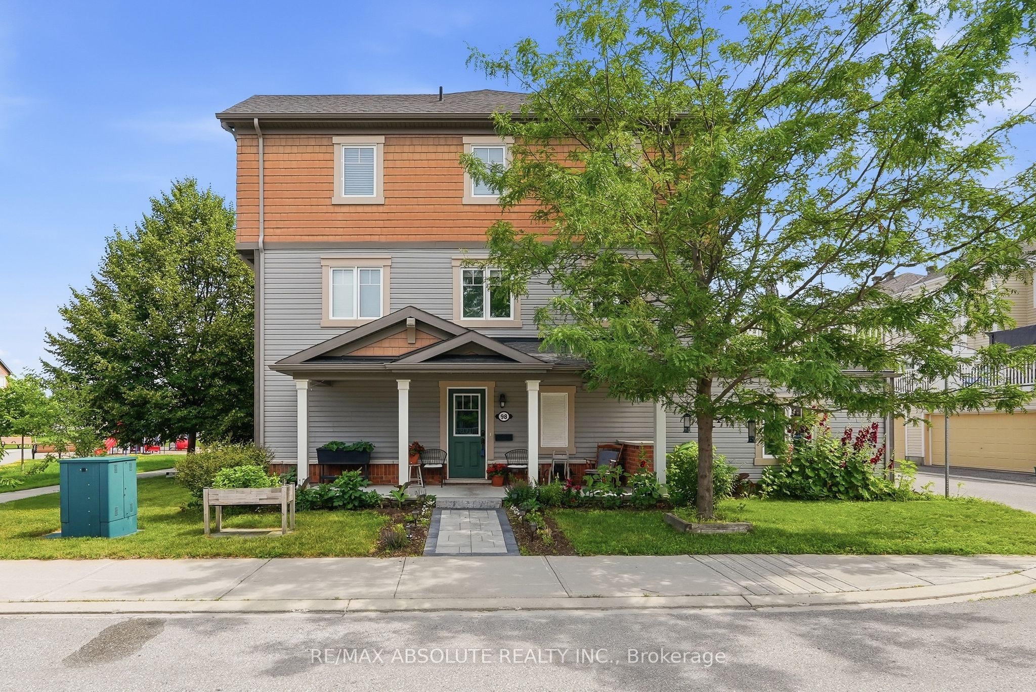 98 Brisote Lane, Stittsville - Munster - Richmond, ON K2S 0V4