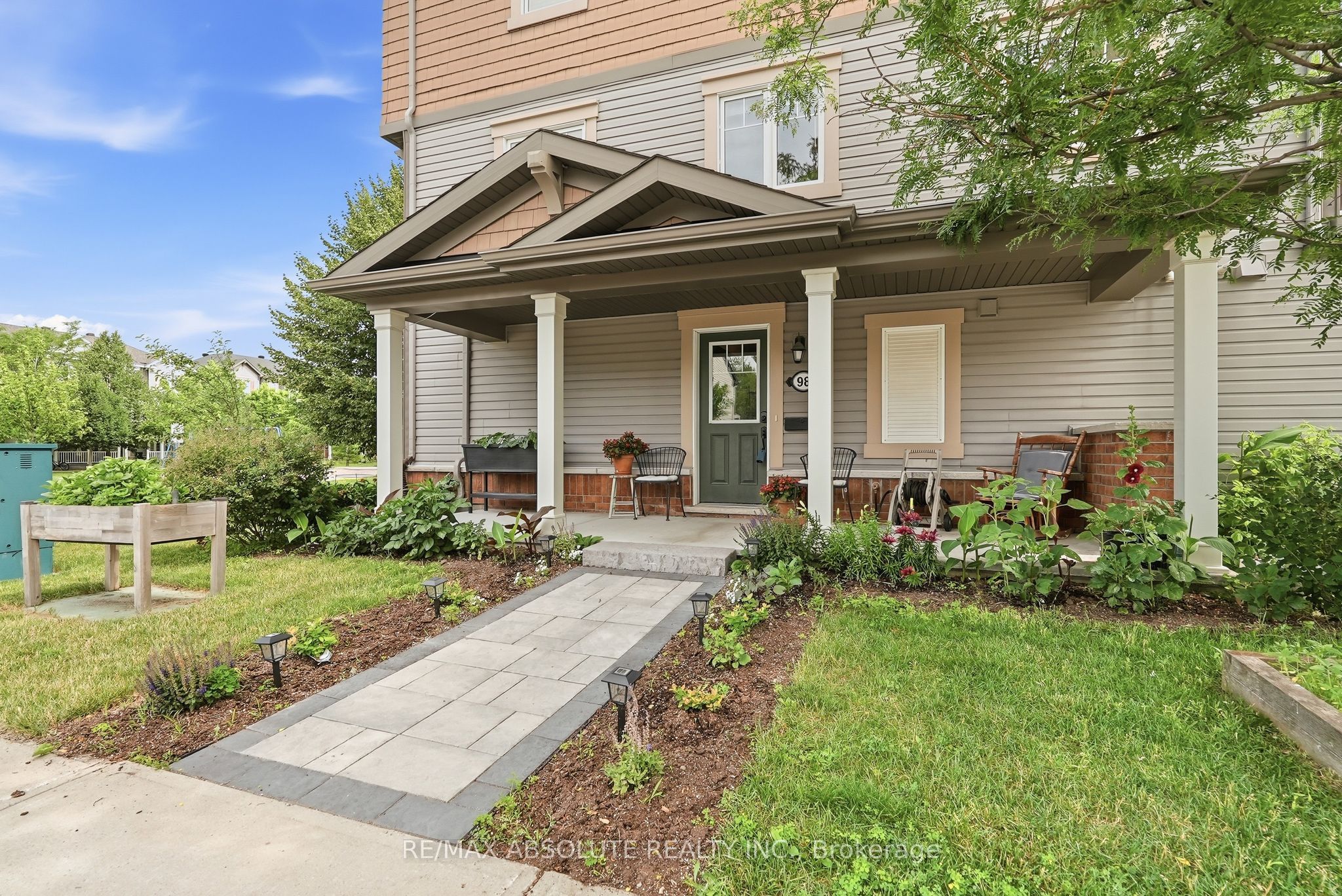 98 Brisote Lane, Stittsville - Munster - Richmond, ON K2S 0V4 photo 3