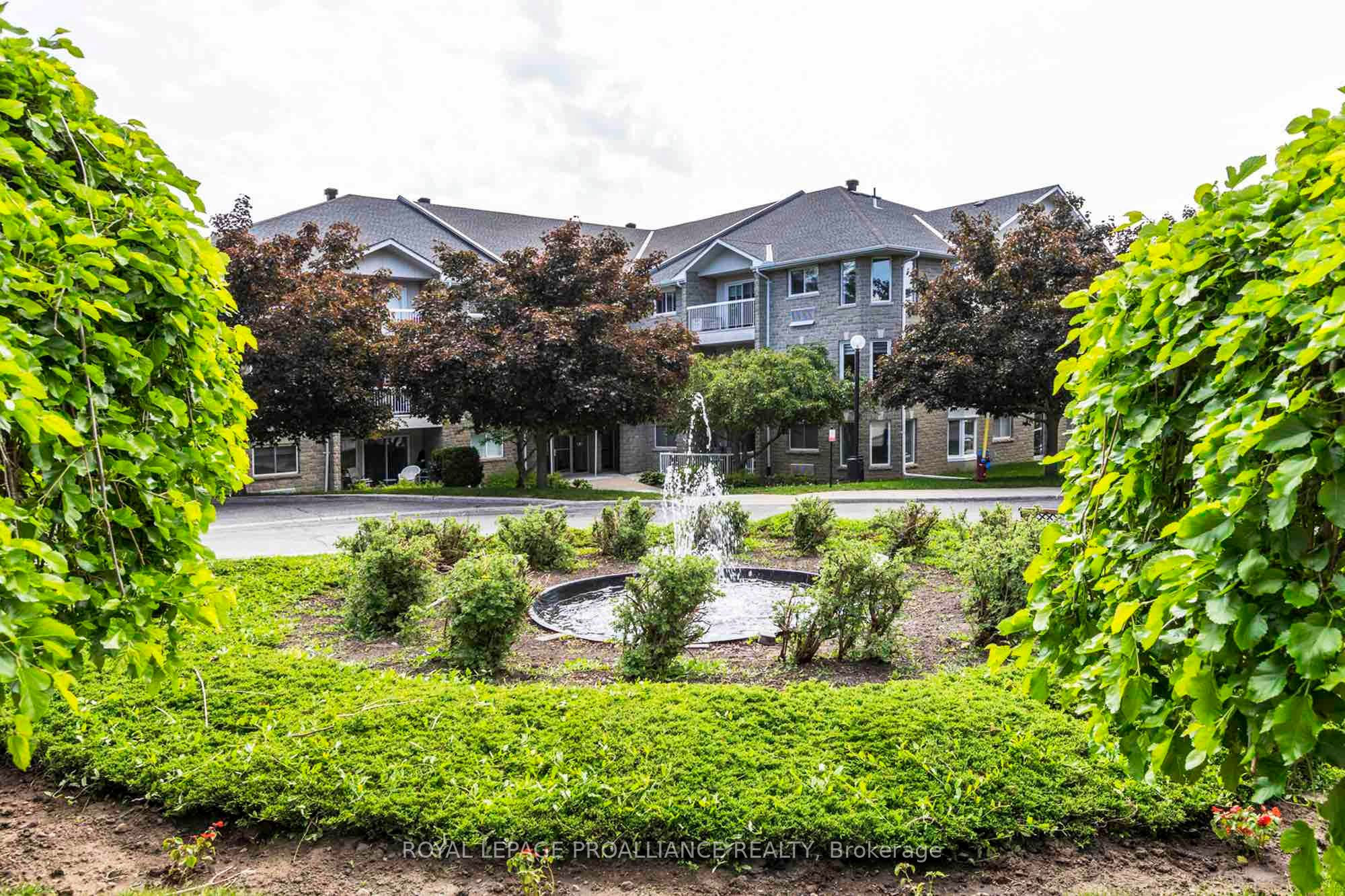 1099 Clonsilla Avenue 312A, Peterborough, ON K9J 8L8