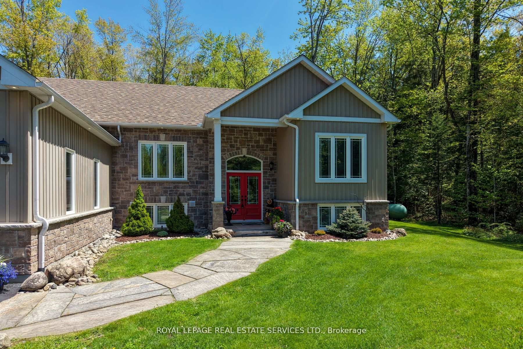 1045 Tower Crescent, Gravenhurst, ON P0E 1G0 photo 3