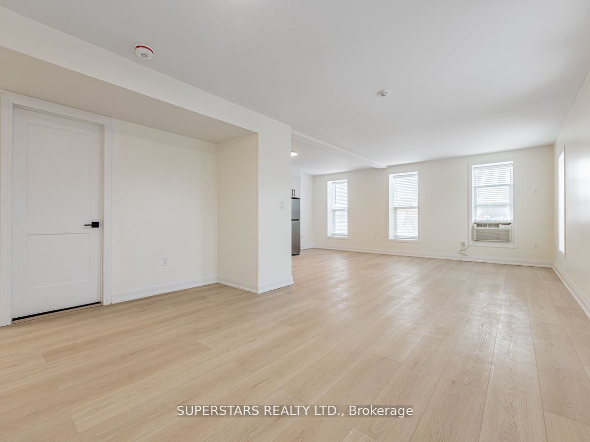 36 Lindsay Street S #2, Kawartha Lakes, ON K9V 2L8 photo 5