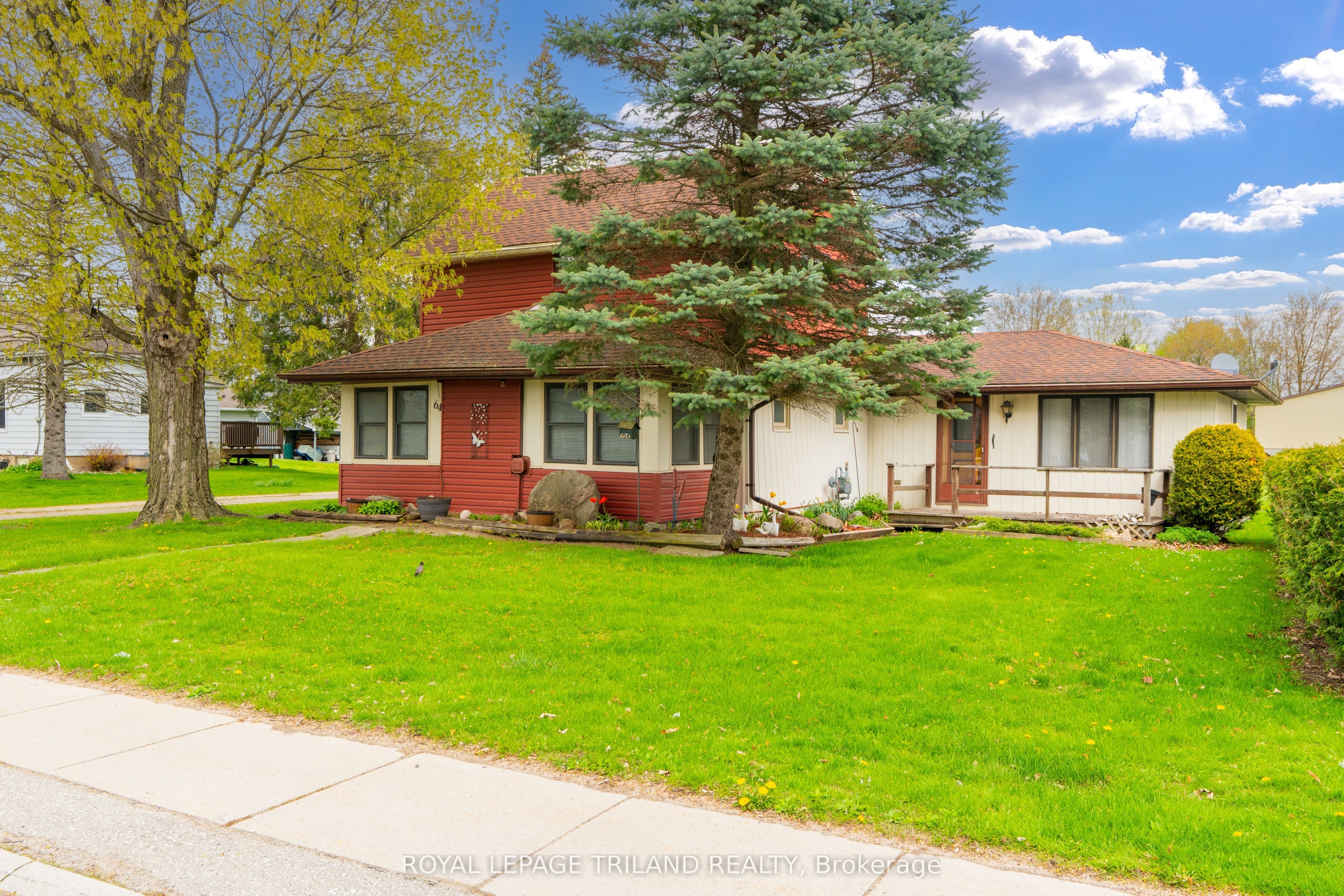 64 Wellington Avenue, Southwest Middlesex, ON N0L 1A0 photo 2