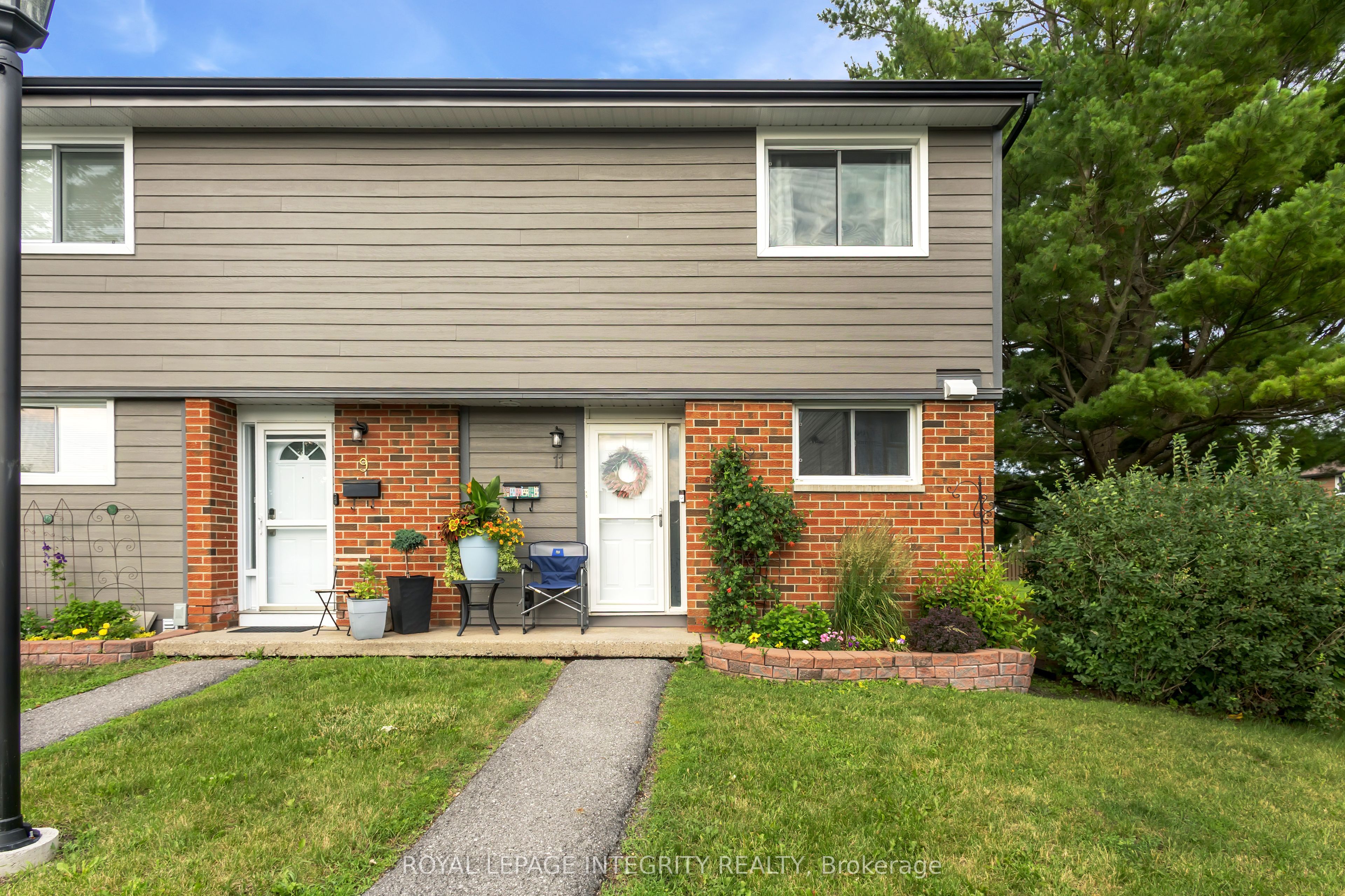 11 Glencoe Street, South of Baseline to Knoxdale, ON K2H 8S5