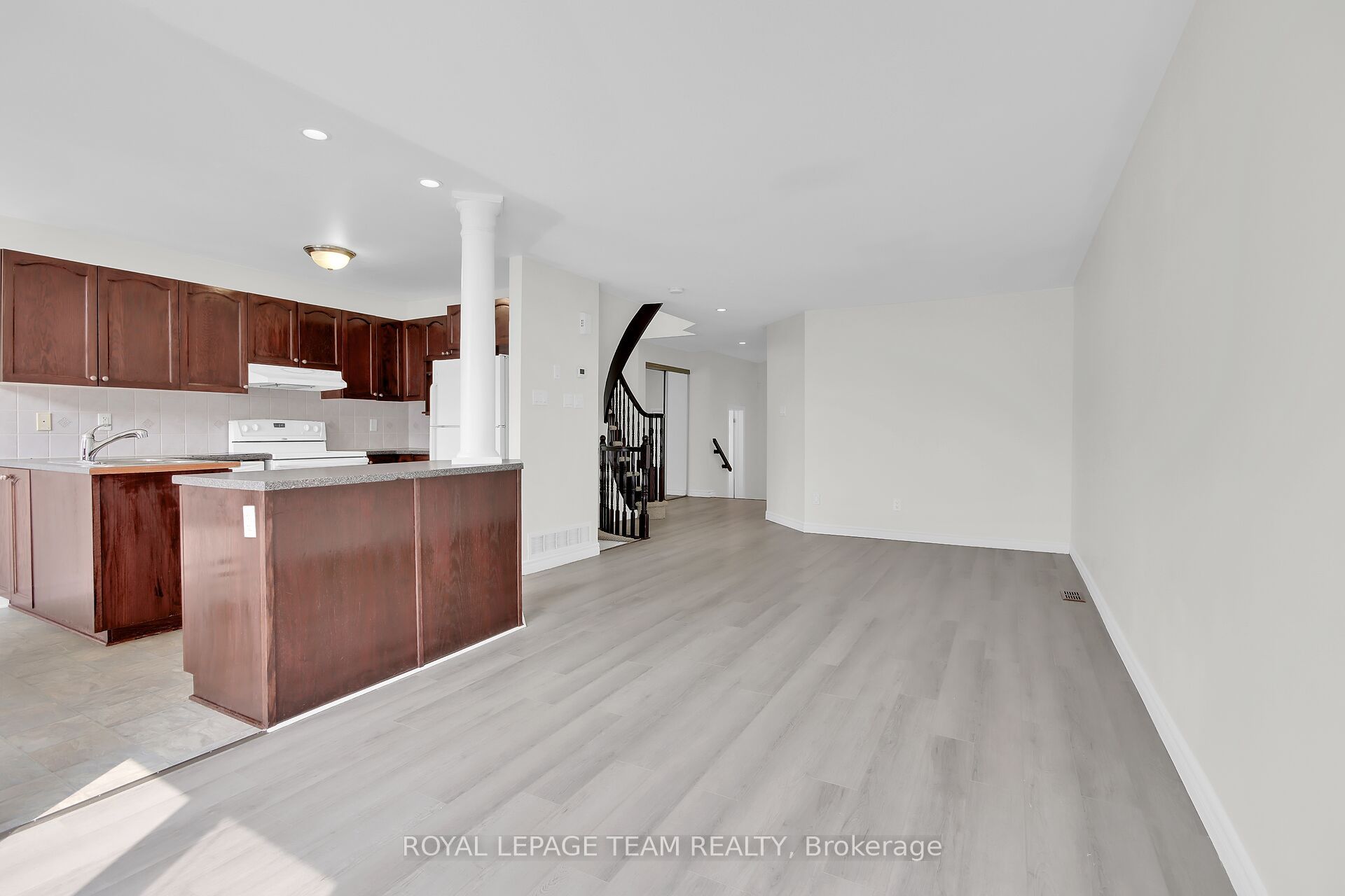 159 TACOM Circle, Barrhaven, ON K2G 4R1 photo 3