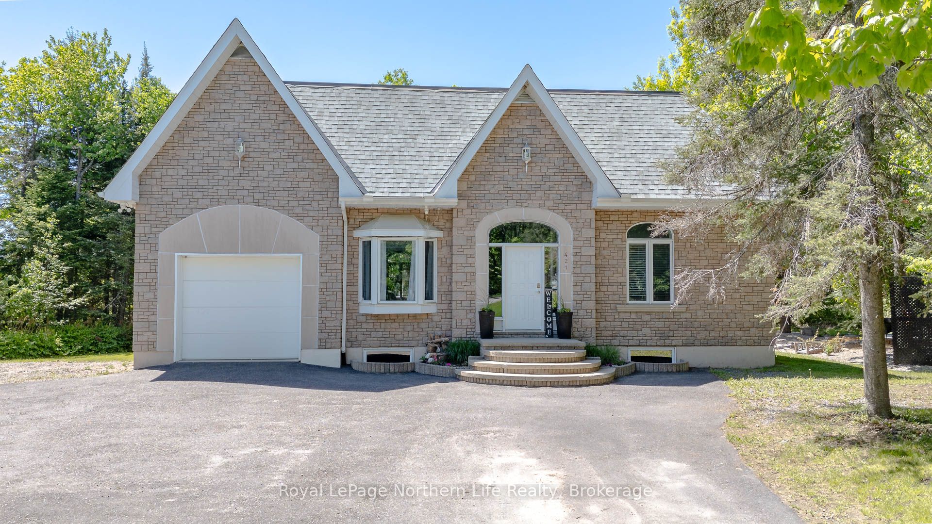 421 Collins Drive, North Bay, ON P1B 8G3