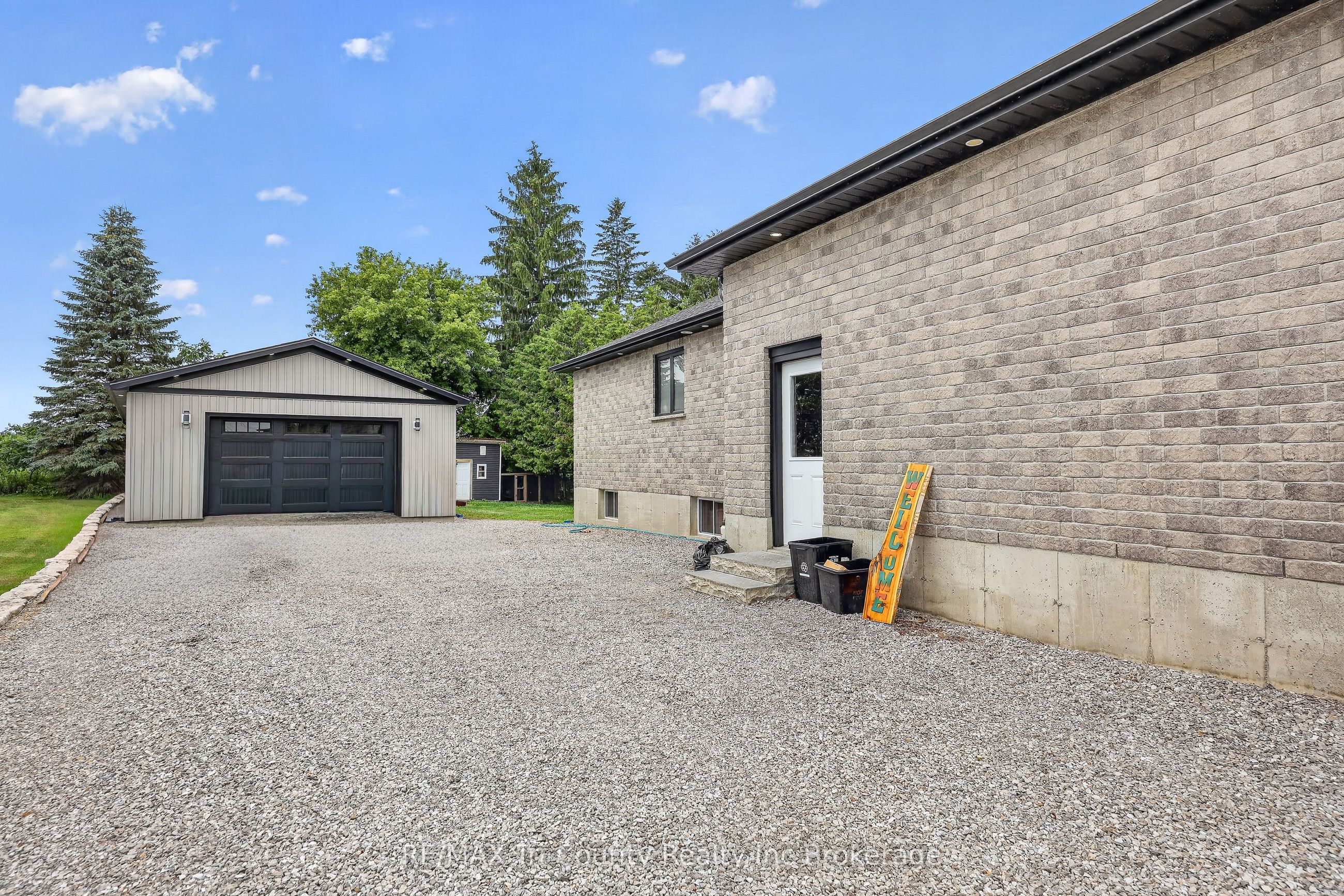520 Fairground Road W, Norfolk, ON N0E 1G0 photo 2
