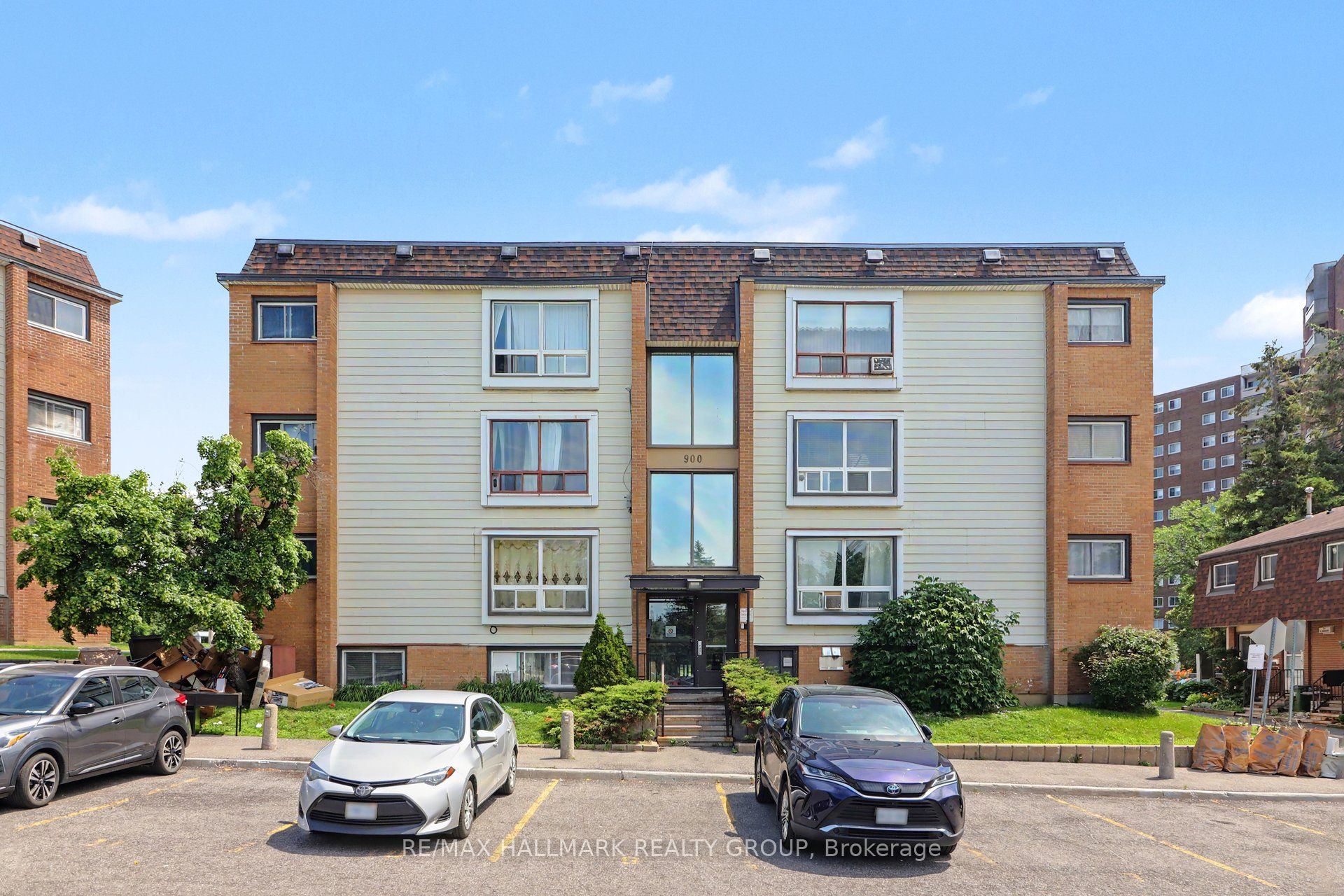 900 Elmsmere Road 8, Beacon Hill North - South and Area, ON K1J 7T6