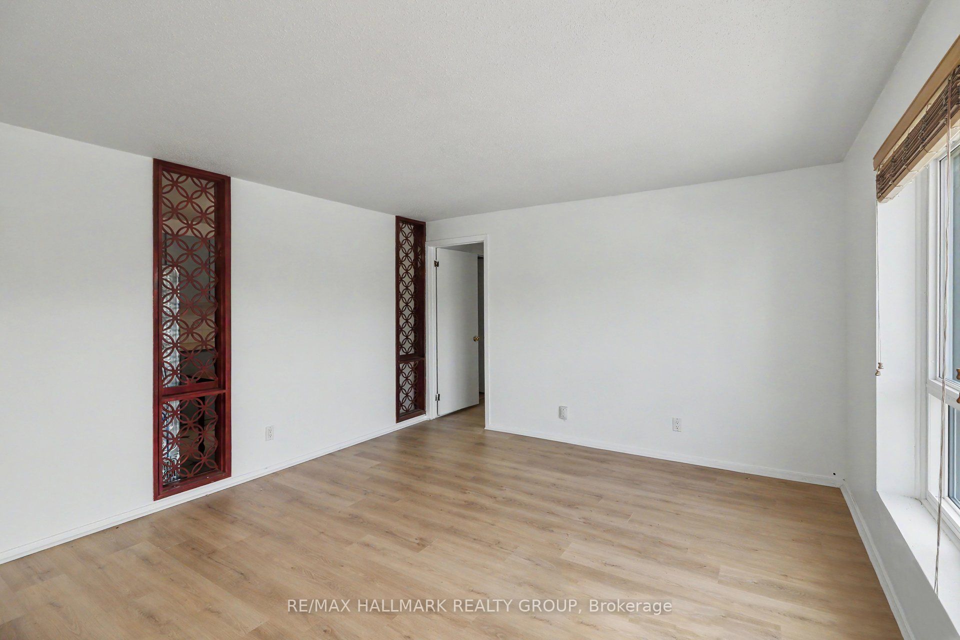 900 Elmsmere Road 8, Beacon Hill North - South and Area, ON K1J 7T6 photo 5