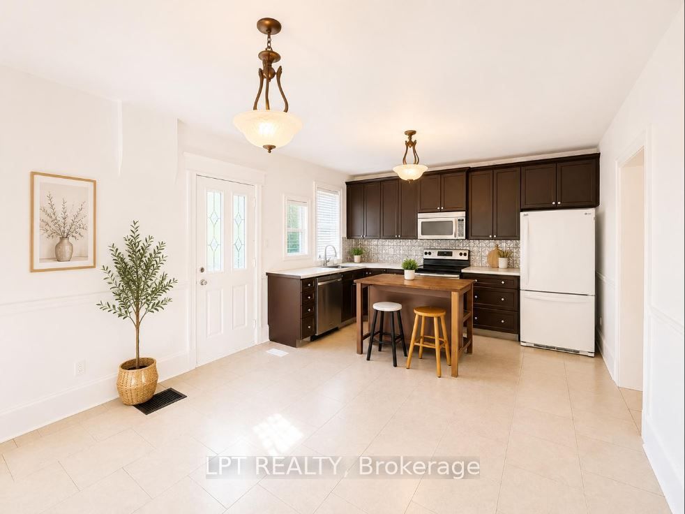 219 Erie Avenue, Brantford, ON N3S 2H1 photo 3