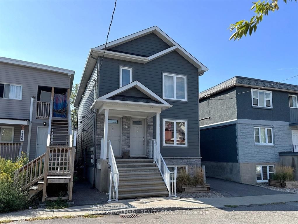 216 Carillon Street 3, Vanier and Kingsview Park, ON K1L 5X8