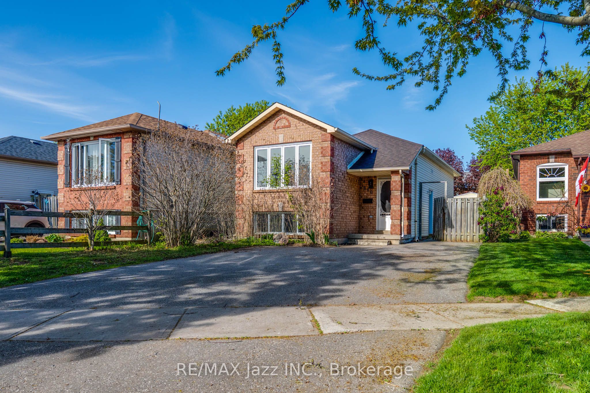 816 Battell Court, Cobourg, ON K9A 5R7 photo 2
