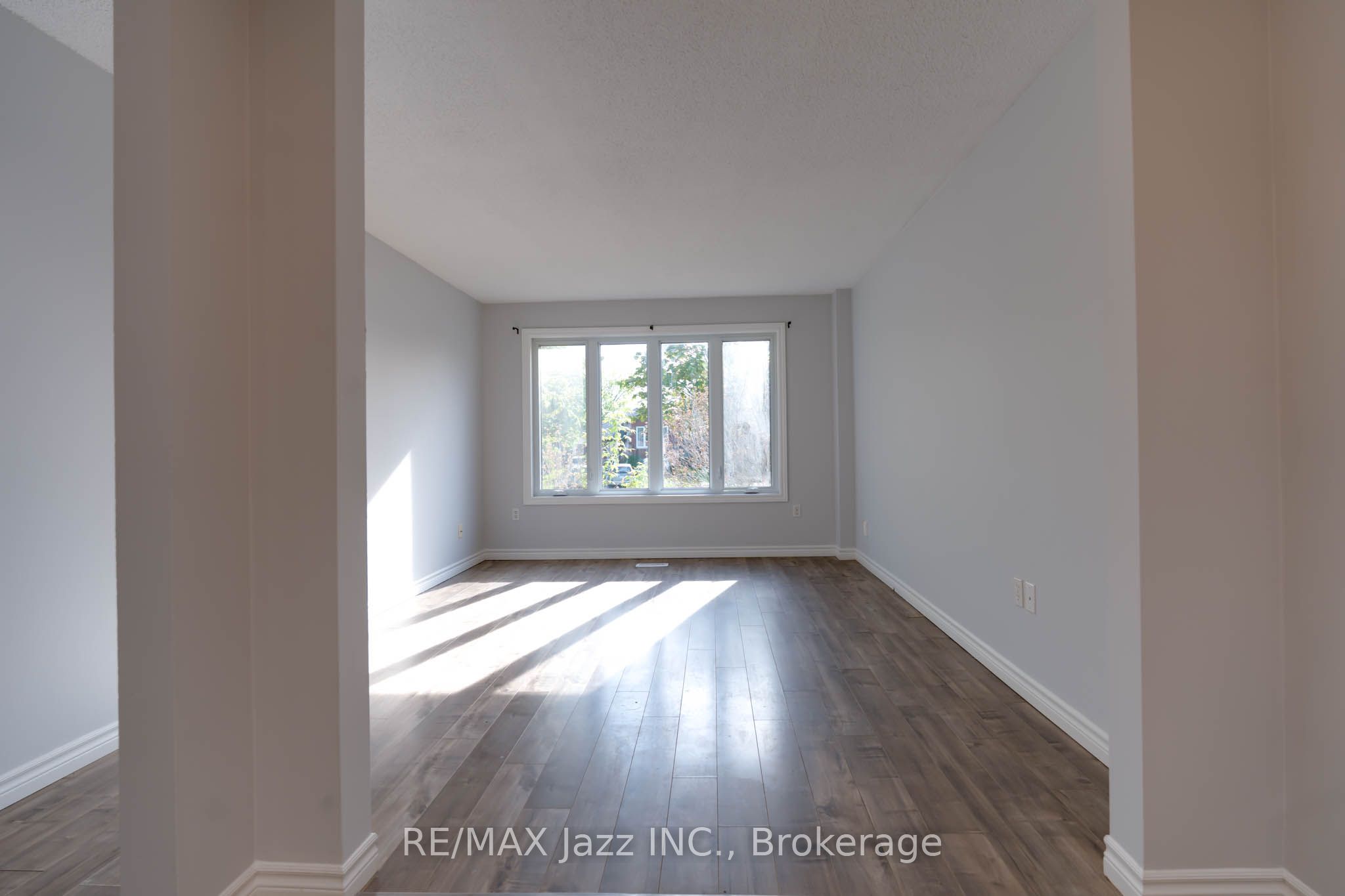 816 Battell Court, Cobourg, ON K9A 5R7 photo 3