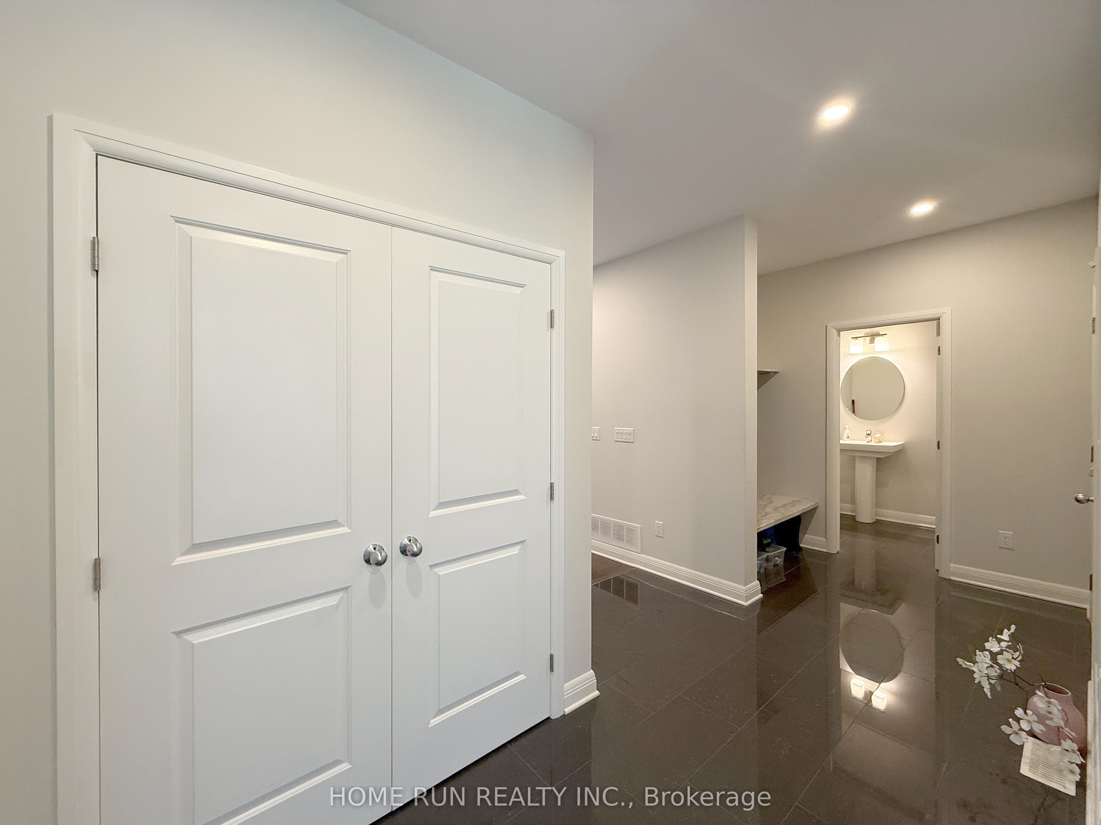 322 Lysander Place, Manor Park - Cardinal Glen and Area, ON K1K 4K7 photo 4