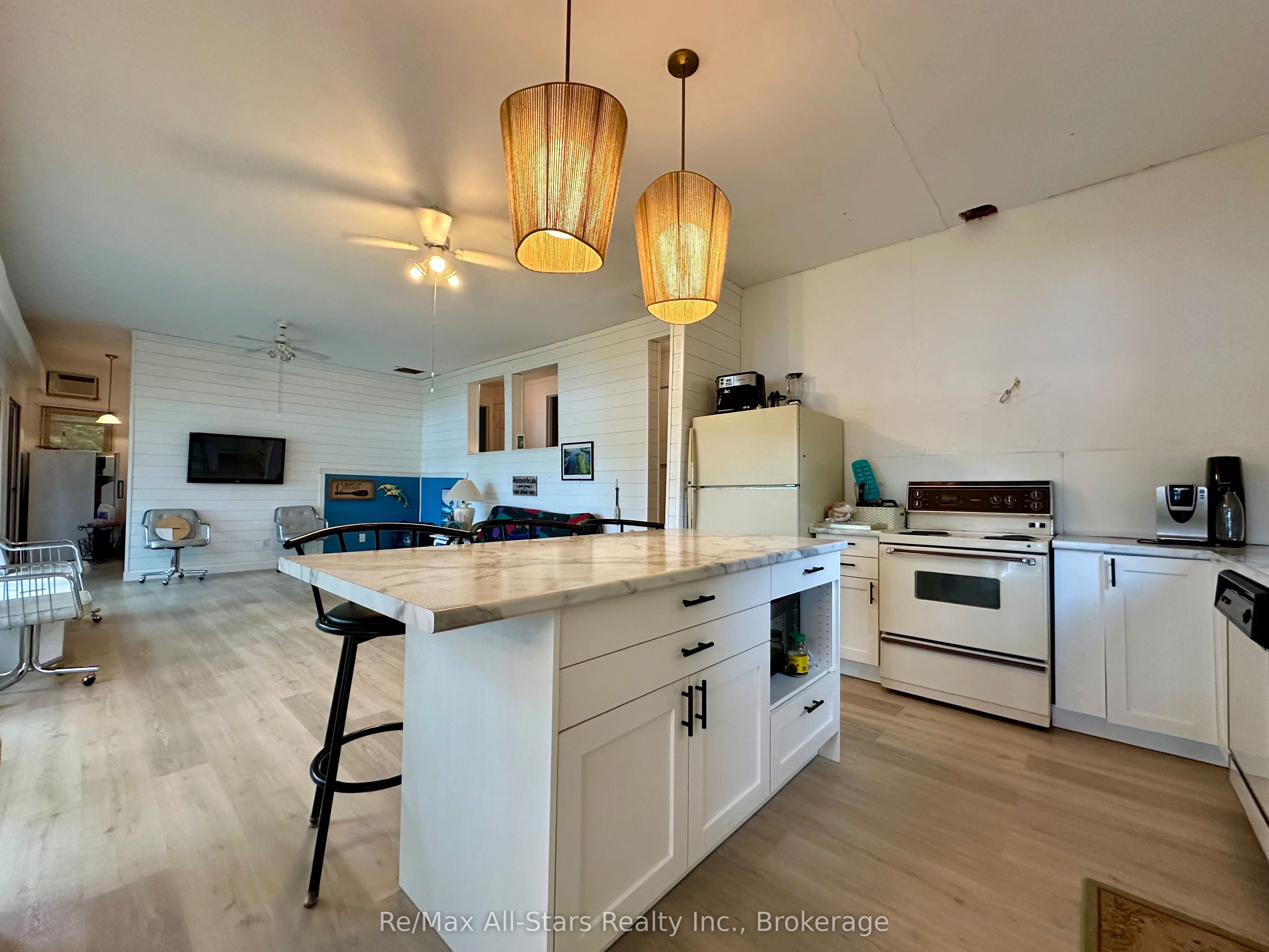38 Dewey's Island, Kawartha Lakes, ON K0M 1N0 photo 5