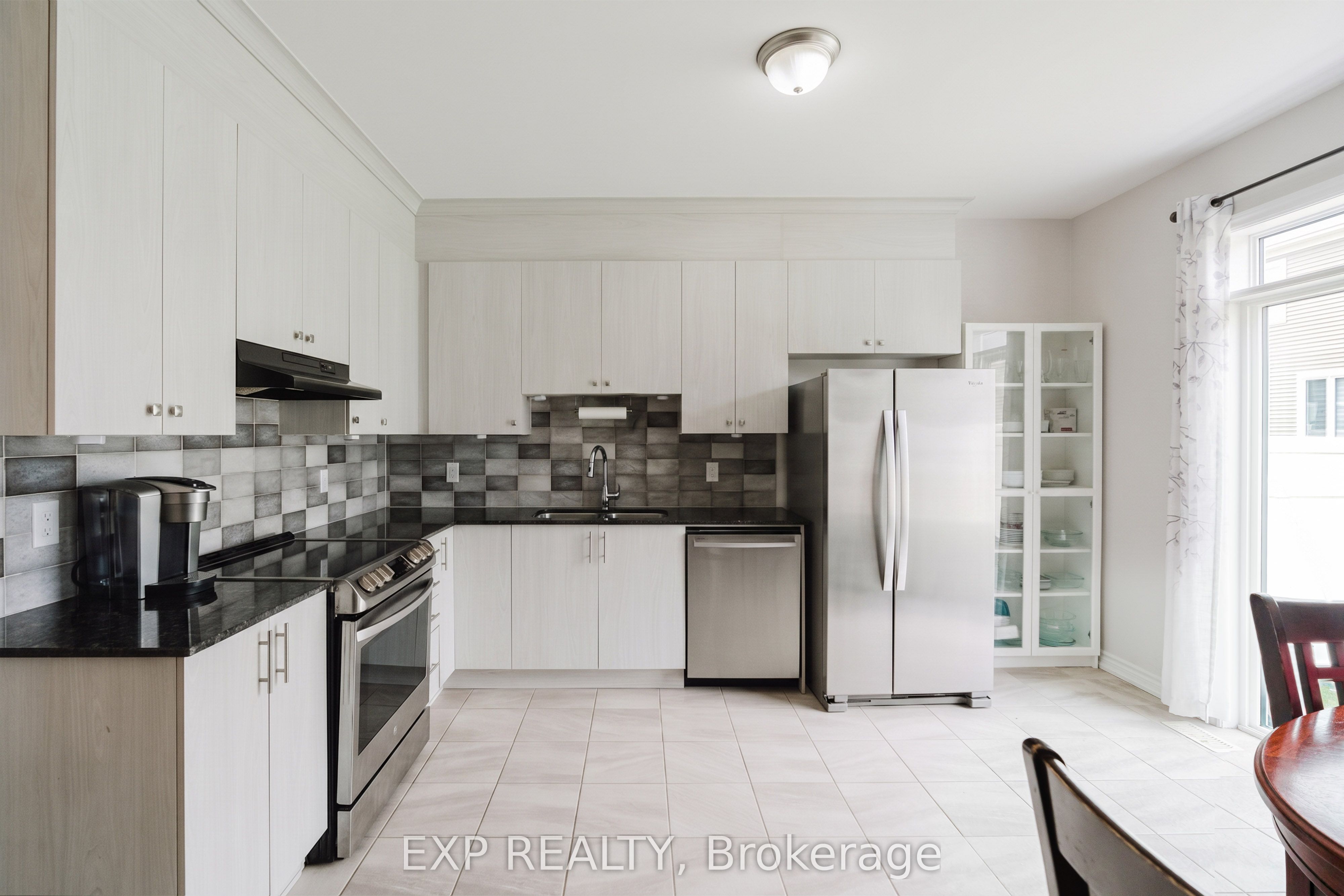 30 Coppermine Street, Barrhaven, ON K2J 6P6 photo 3