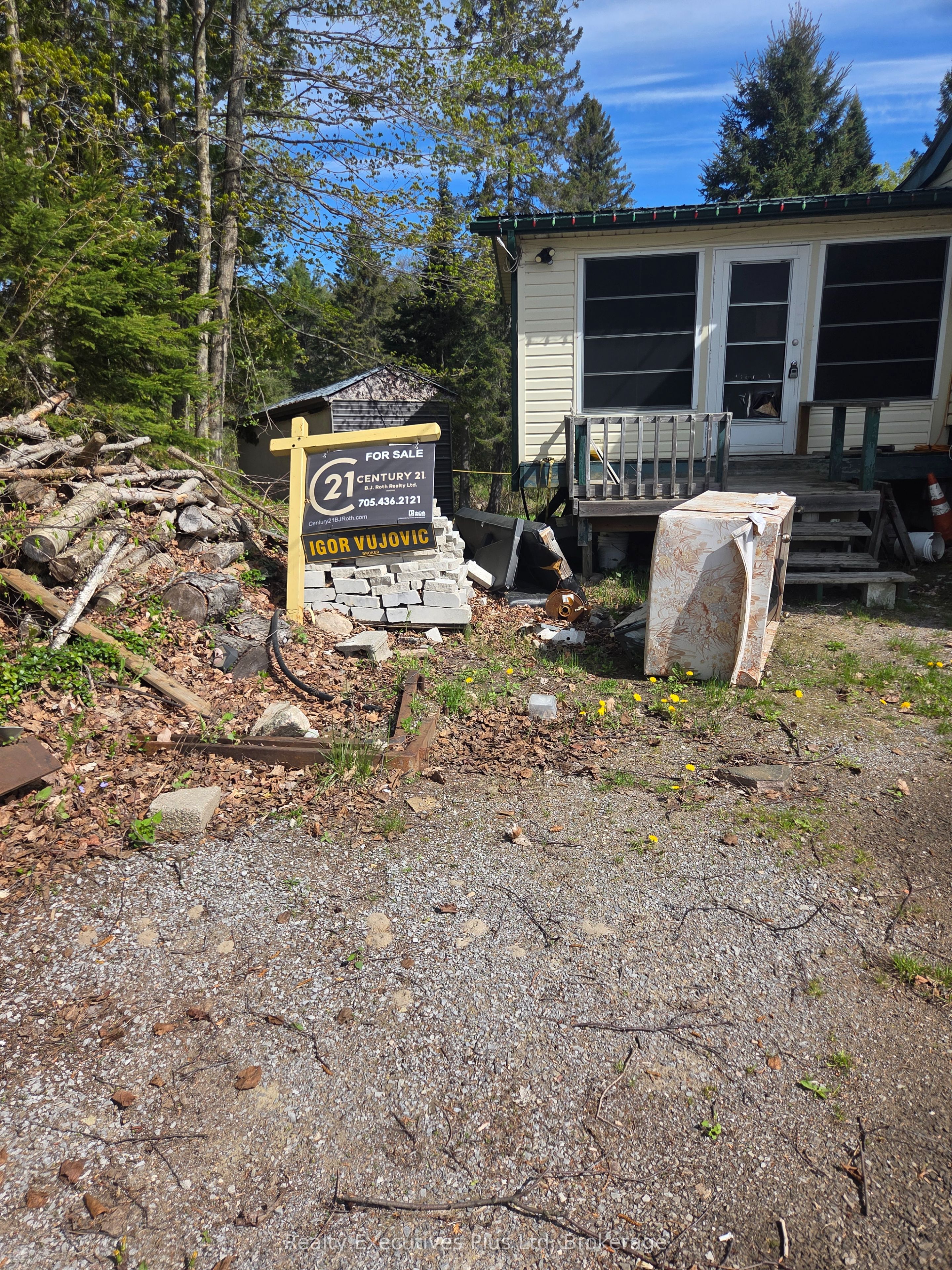 2011 North Shore Road, Algonquin Highlands, ON K0M 1J1