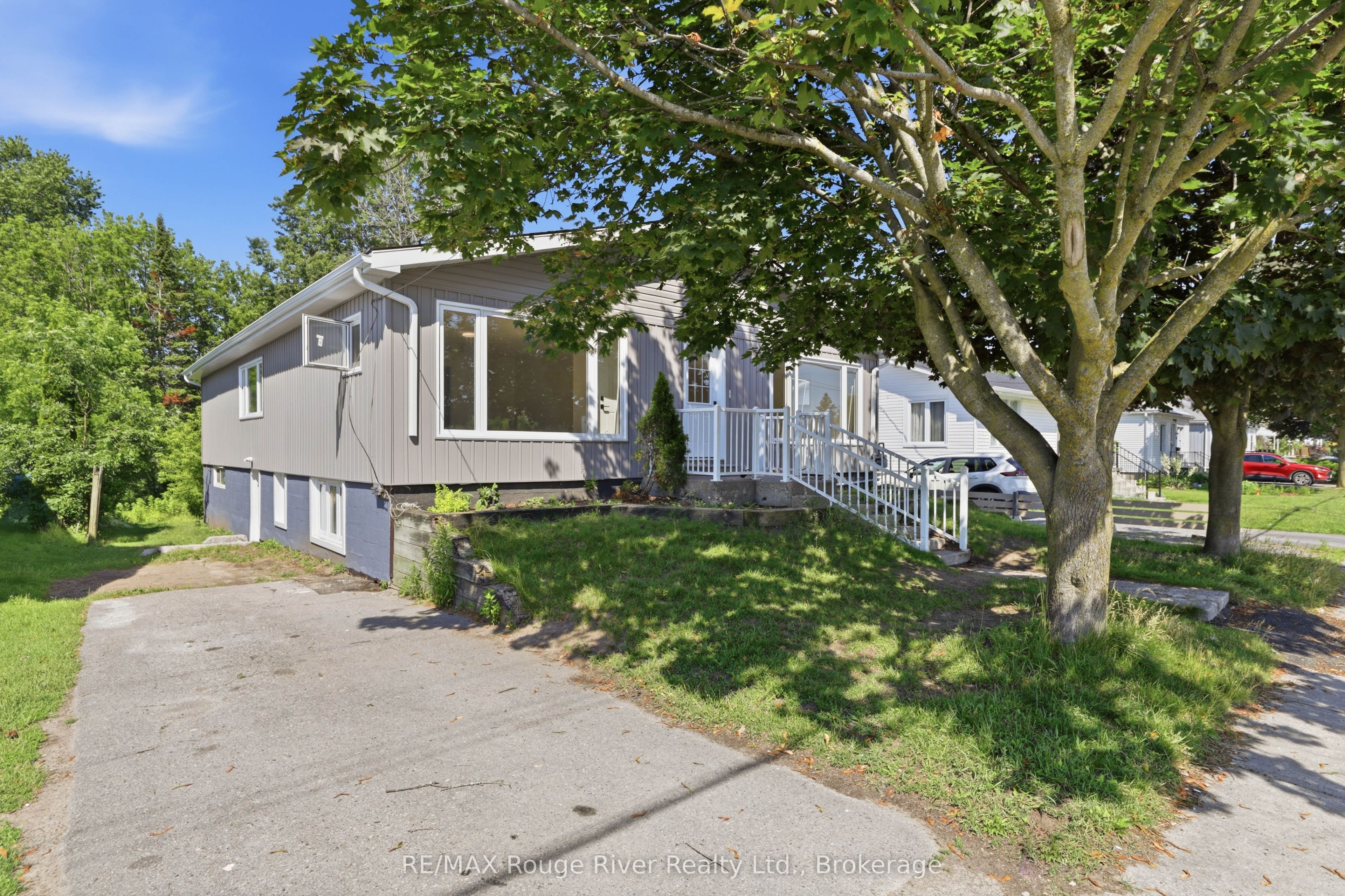 144 Macdonald Avenue Unit A, Belleville, ON K8N 3Y3