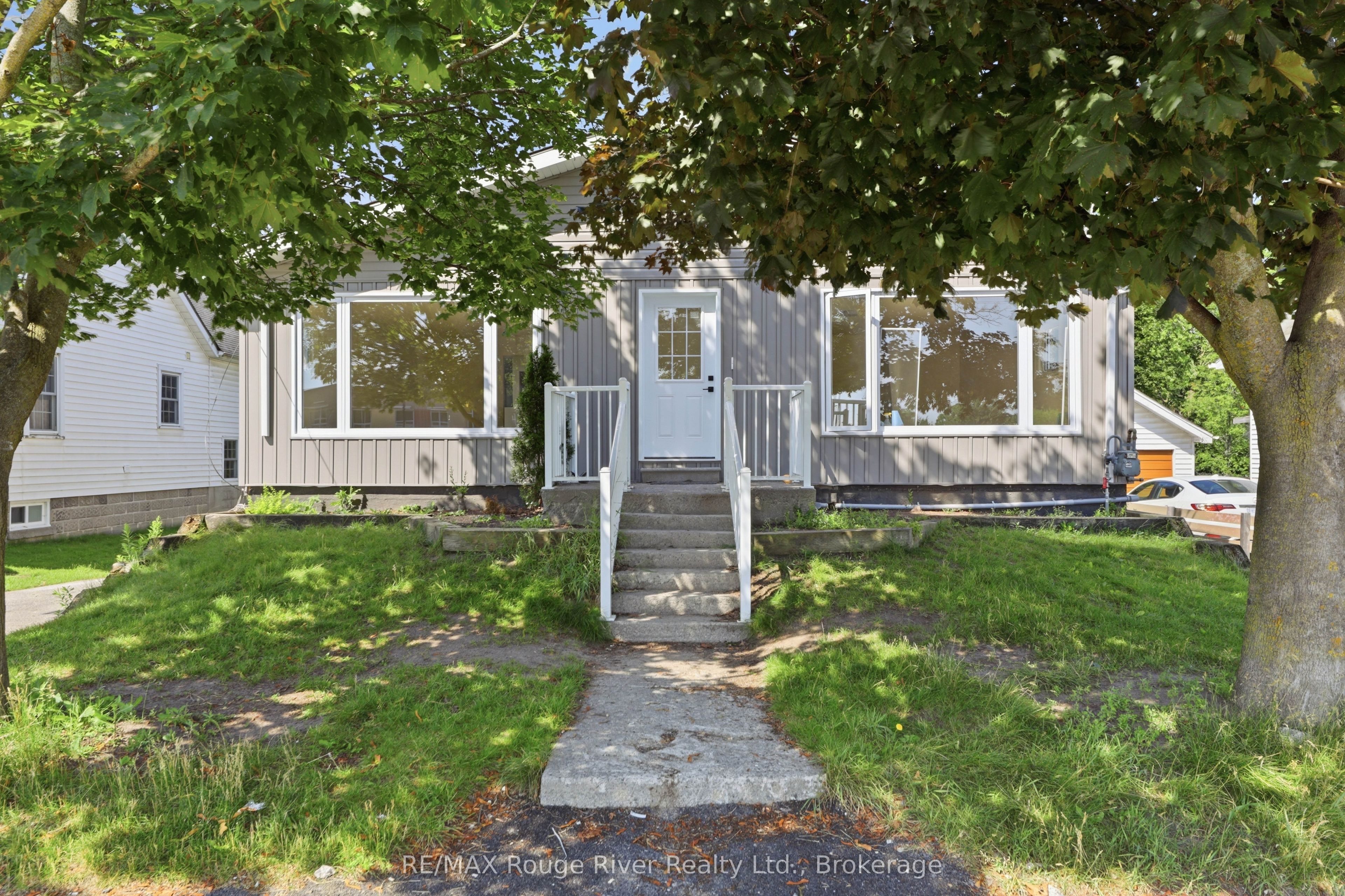 144 Macdonald Avenue Unit A, Belleville, ON K8N 3Y3 photo 2
