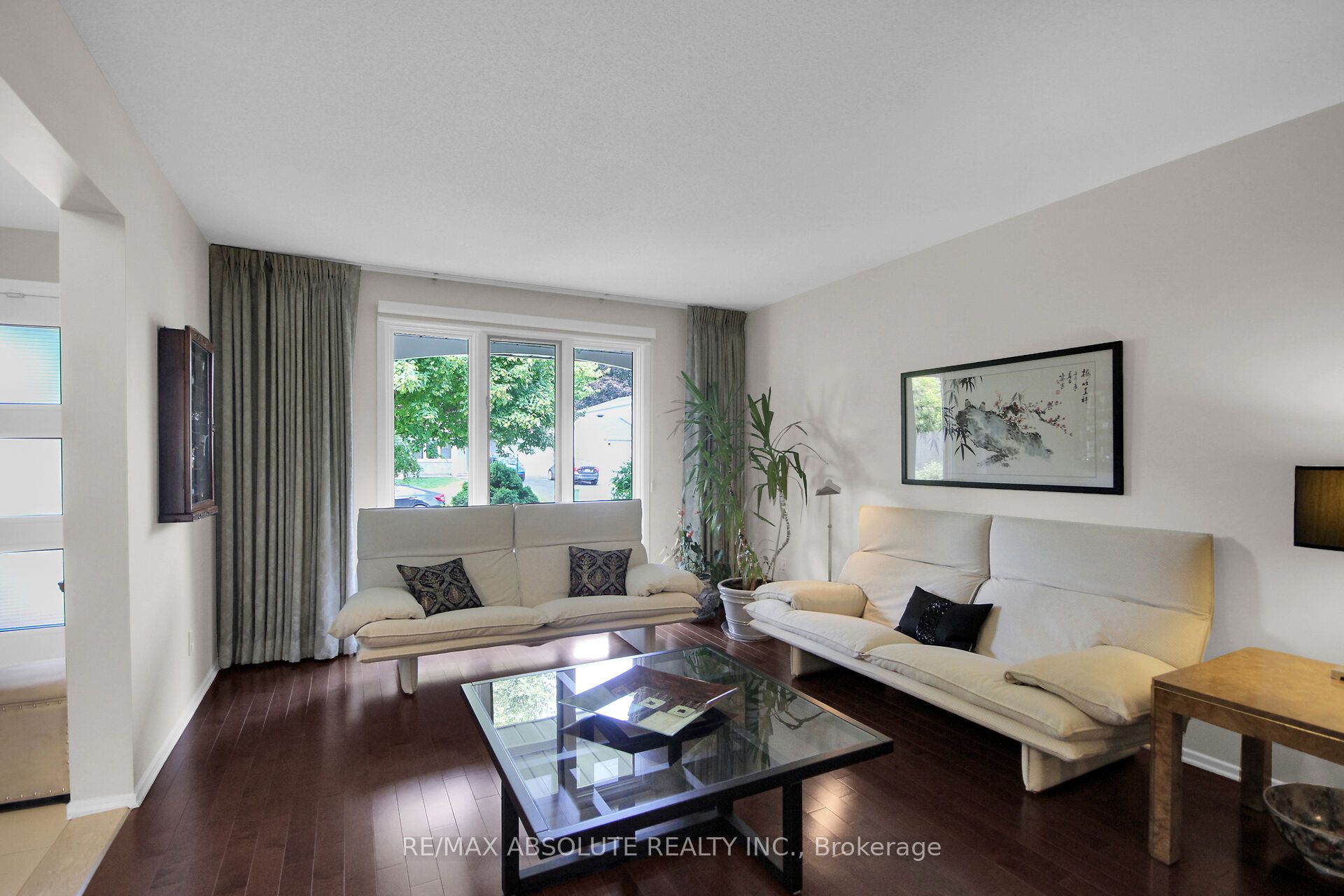 79 Shoreham Avenue, South of Baseline to Knoxdale, ON K2G 3X3 photo 3