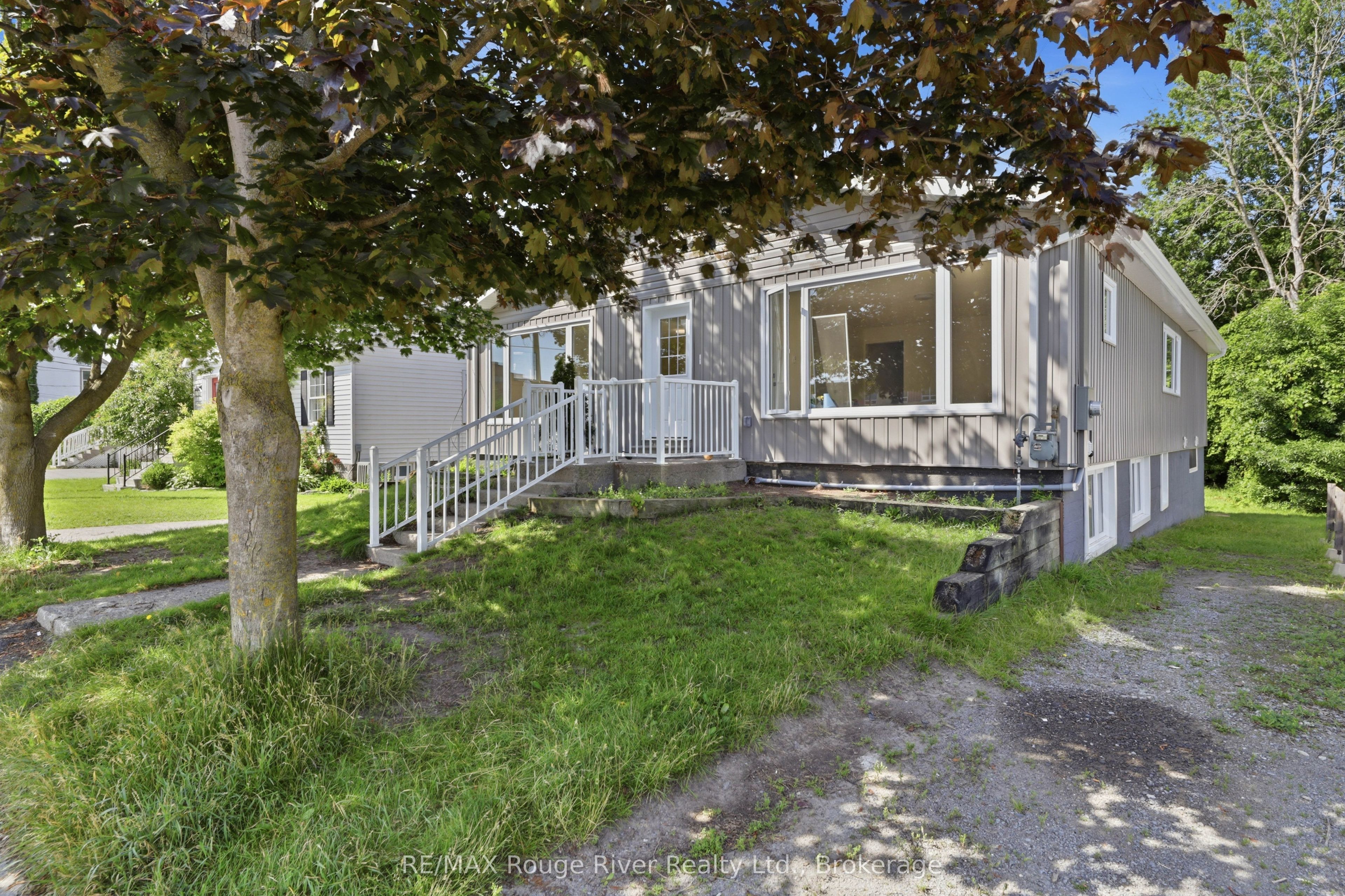 144 Macdonald Avenue Unit C, Belleville, ON K8N 3Y3