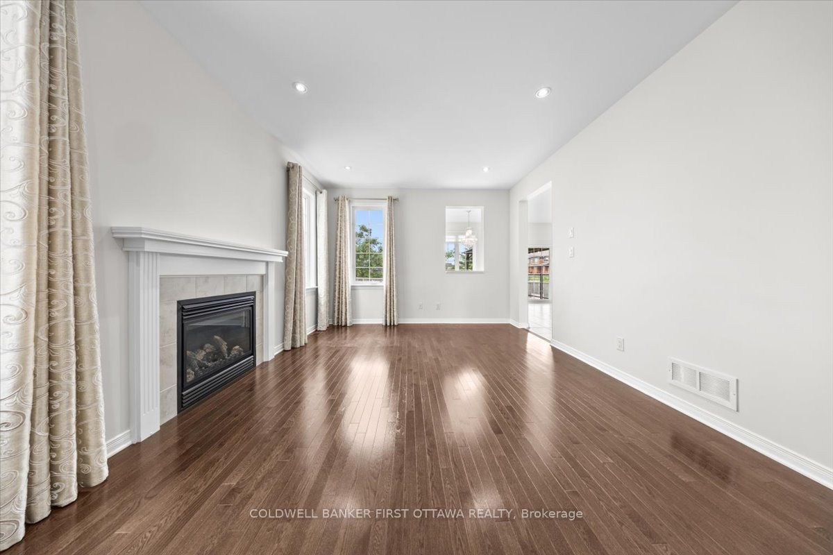 118 Culloden Crescent, Barrhaven, ON K2J 5Z9 photo 4