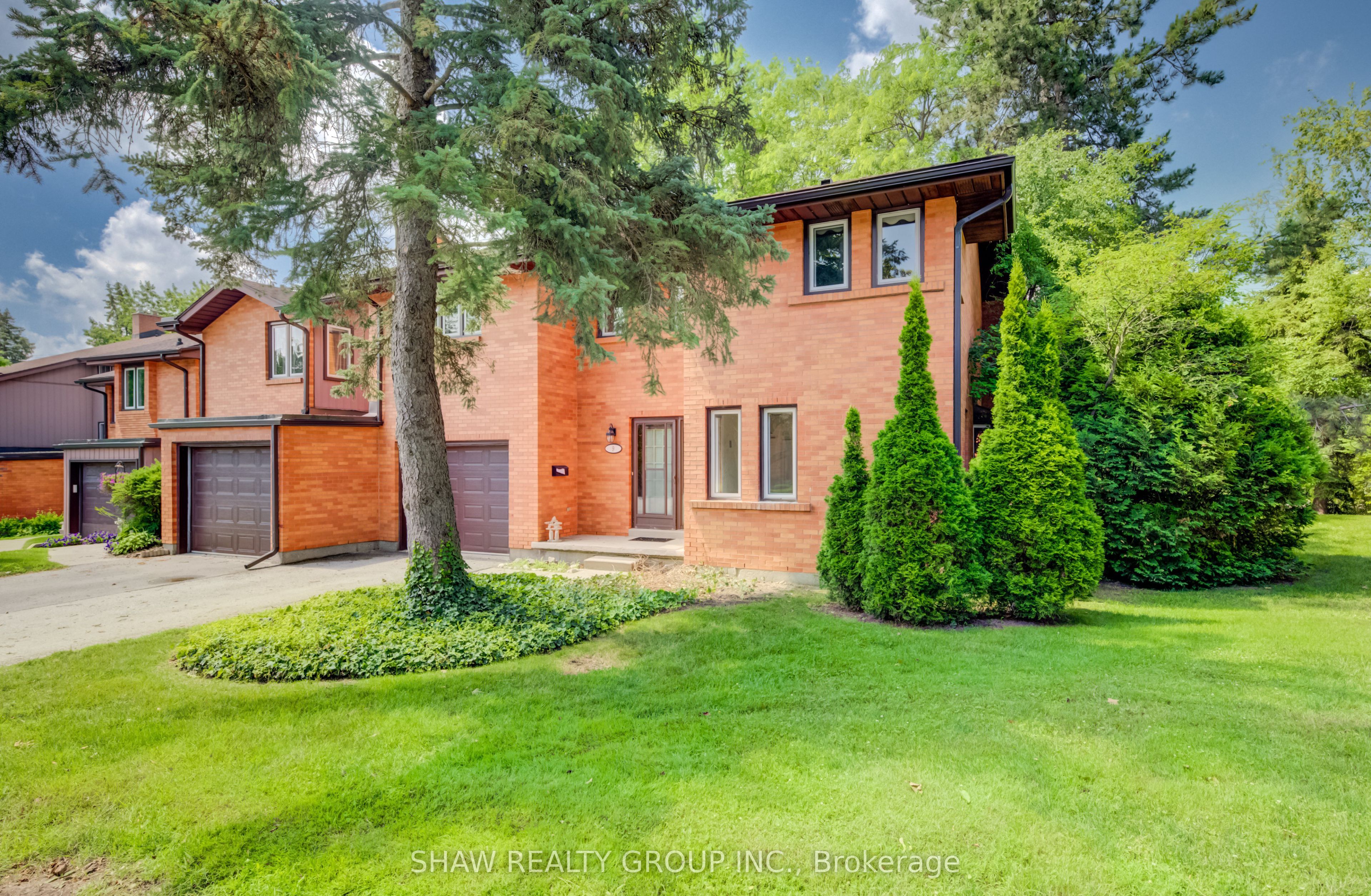 206 Candlewood Crescent 9, Waterloo, ON N2L 5Y9