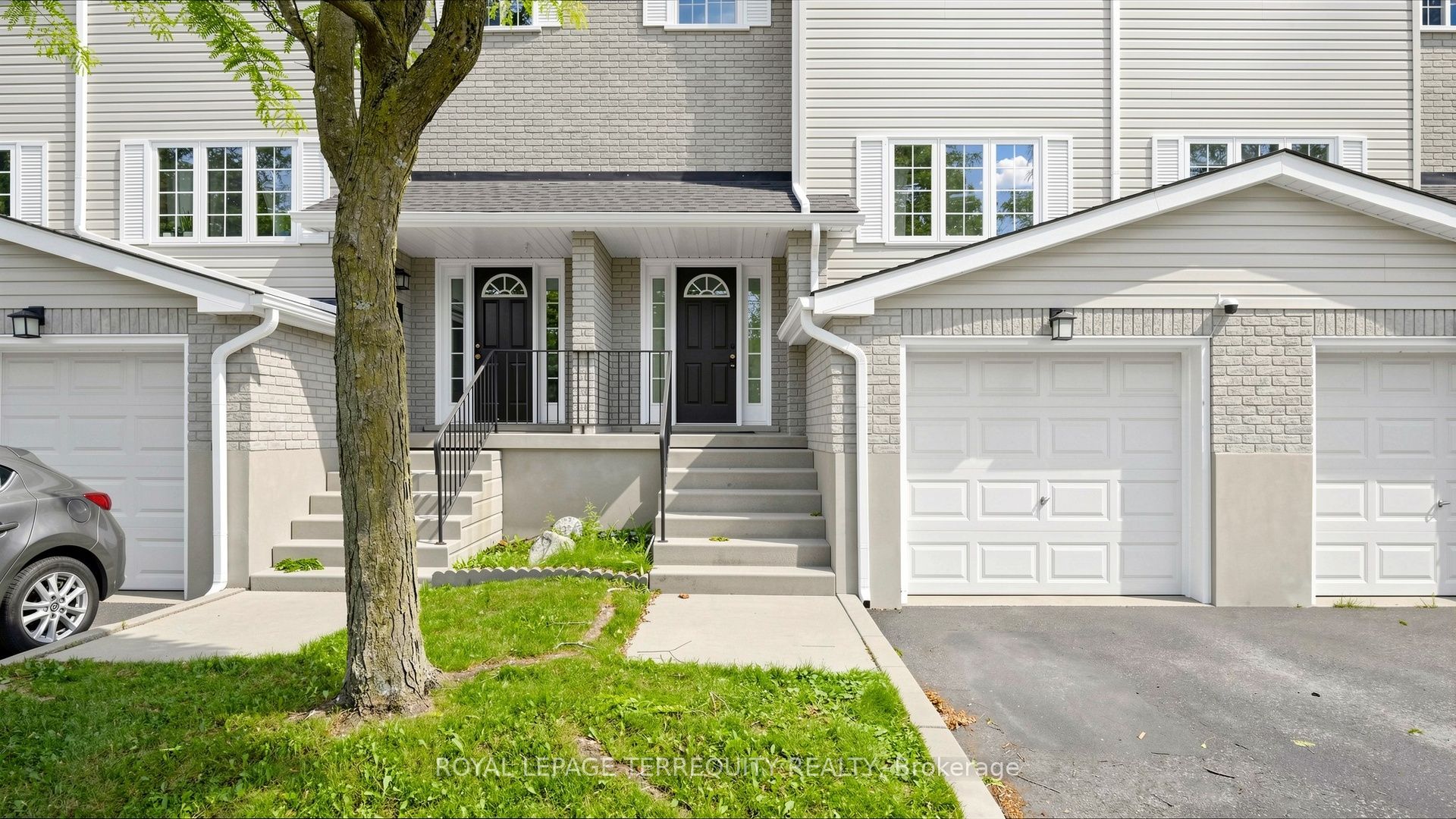 700 Champlain Boulevard 2, Cambridge, ON N1R 8K1 photo 2