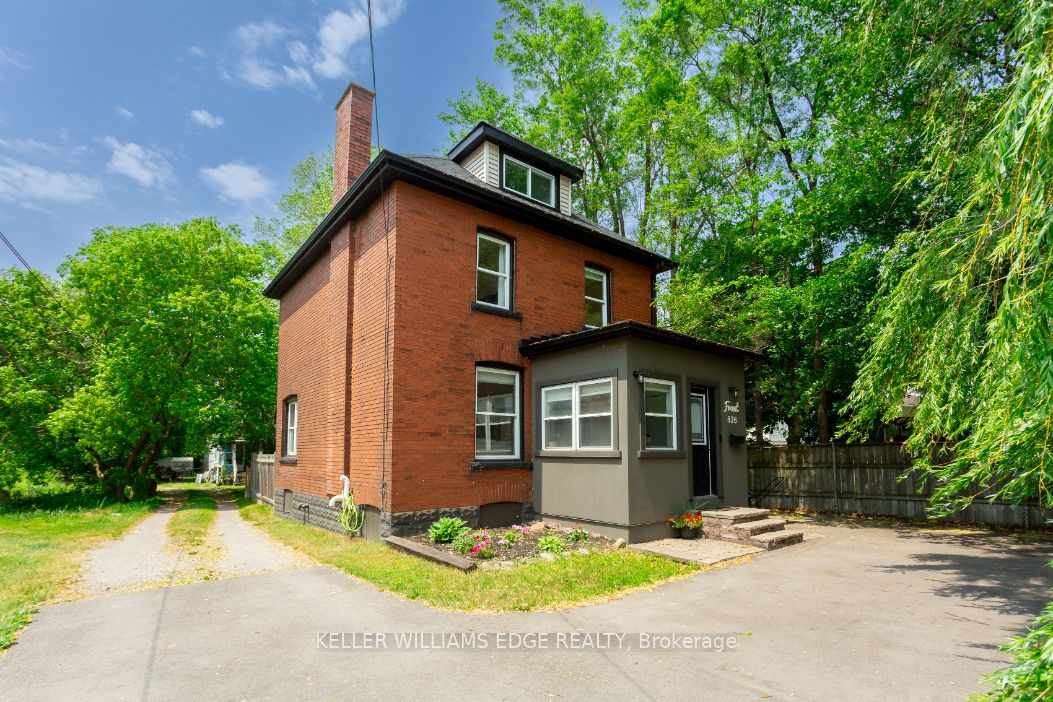 826 Beach Boulevard, Hamilton, ON L8H 6Z4 photo 2
