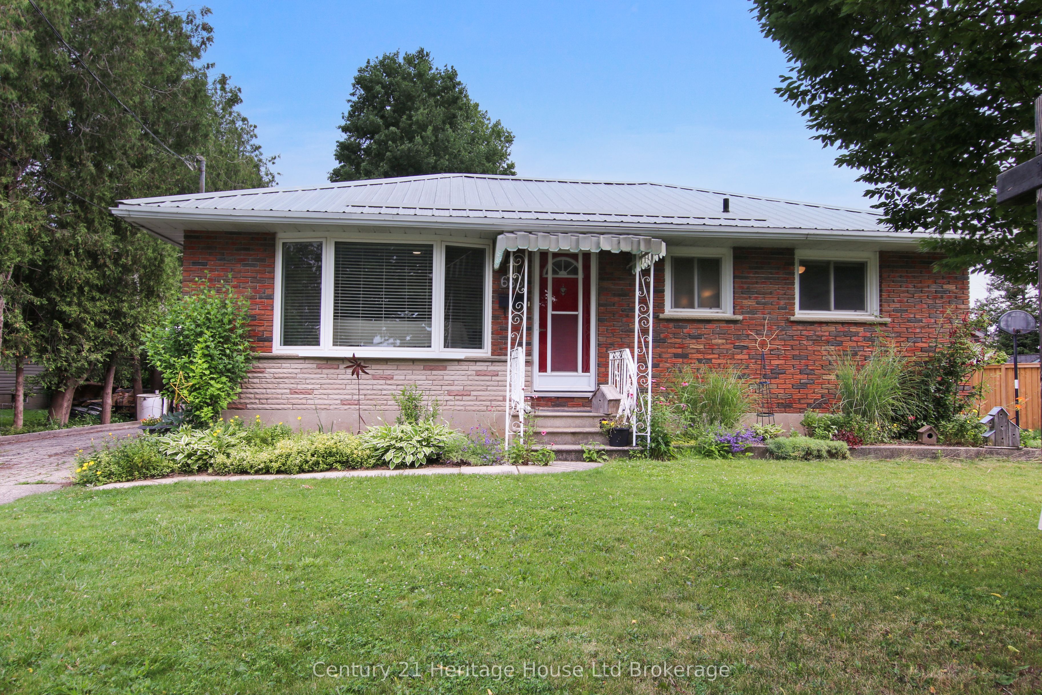 683 College Avenue, Woodstock, ON N4S 2C6 photo 3