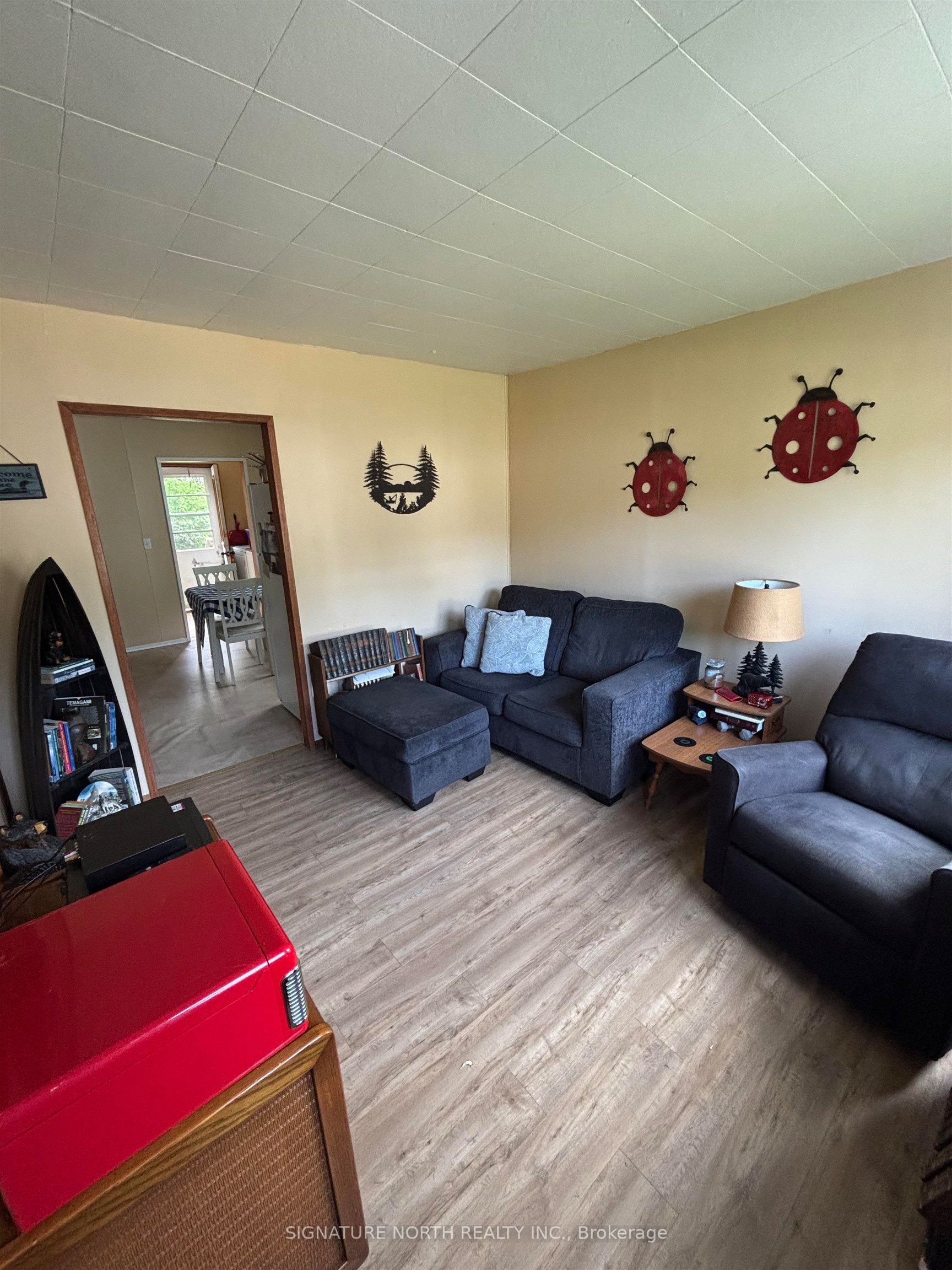 209 Fotheringham Ave., Atikokan, ON P0T 1C0 photo 2