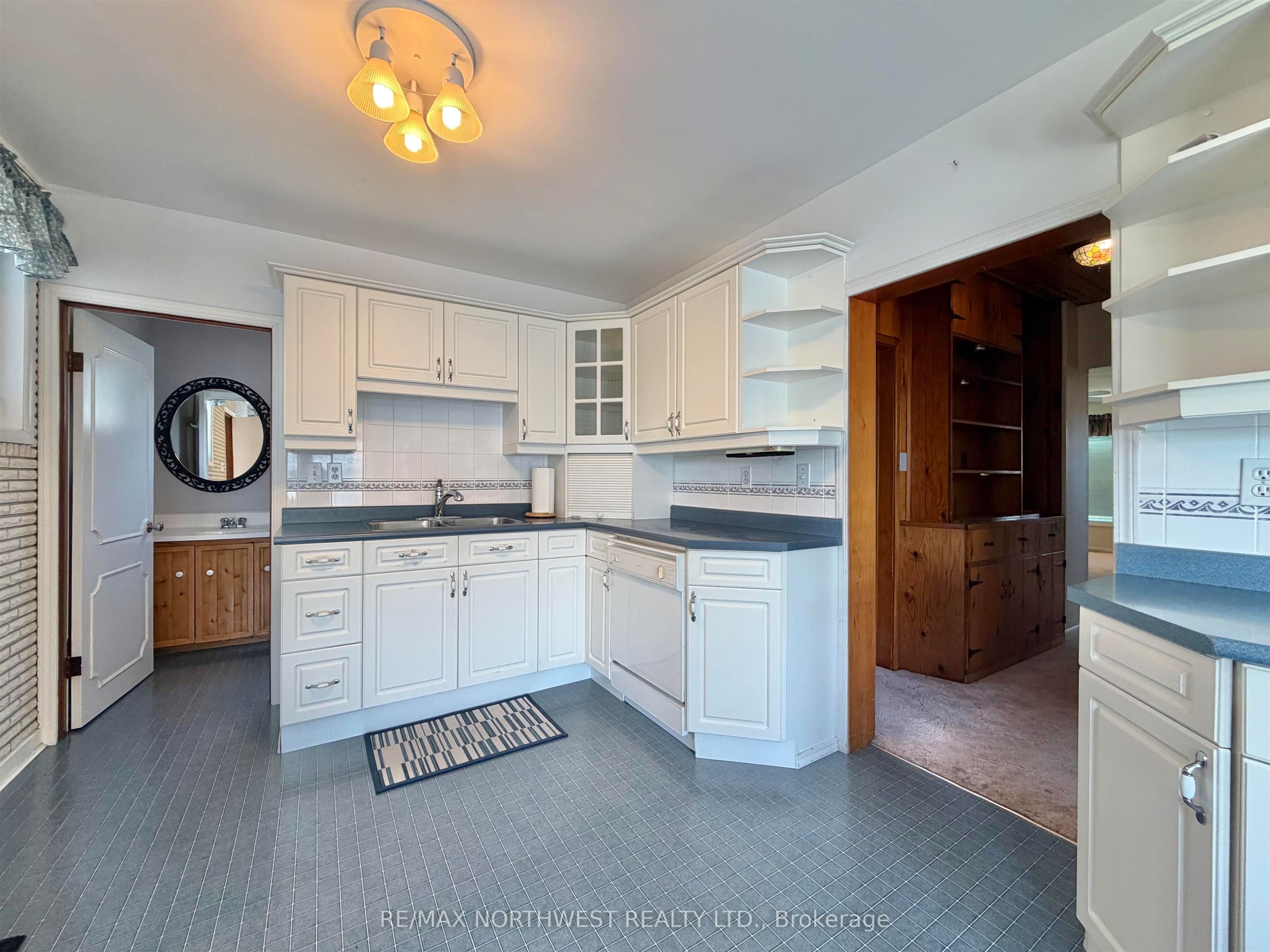 238 Third Street E, Fort Frances, ON P9A 1P8 photo 4