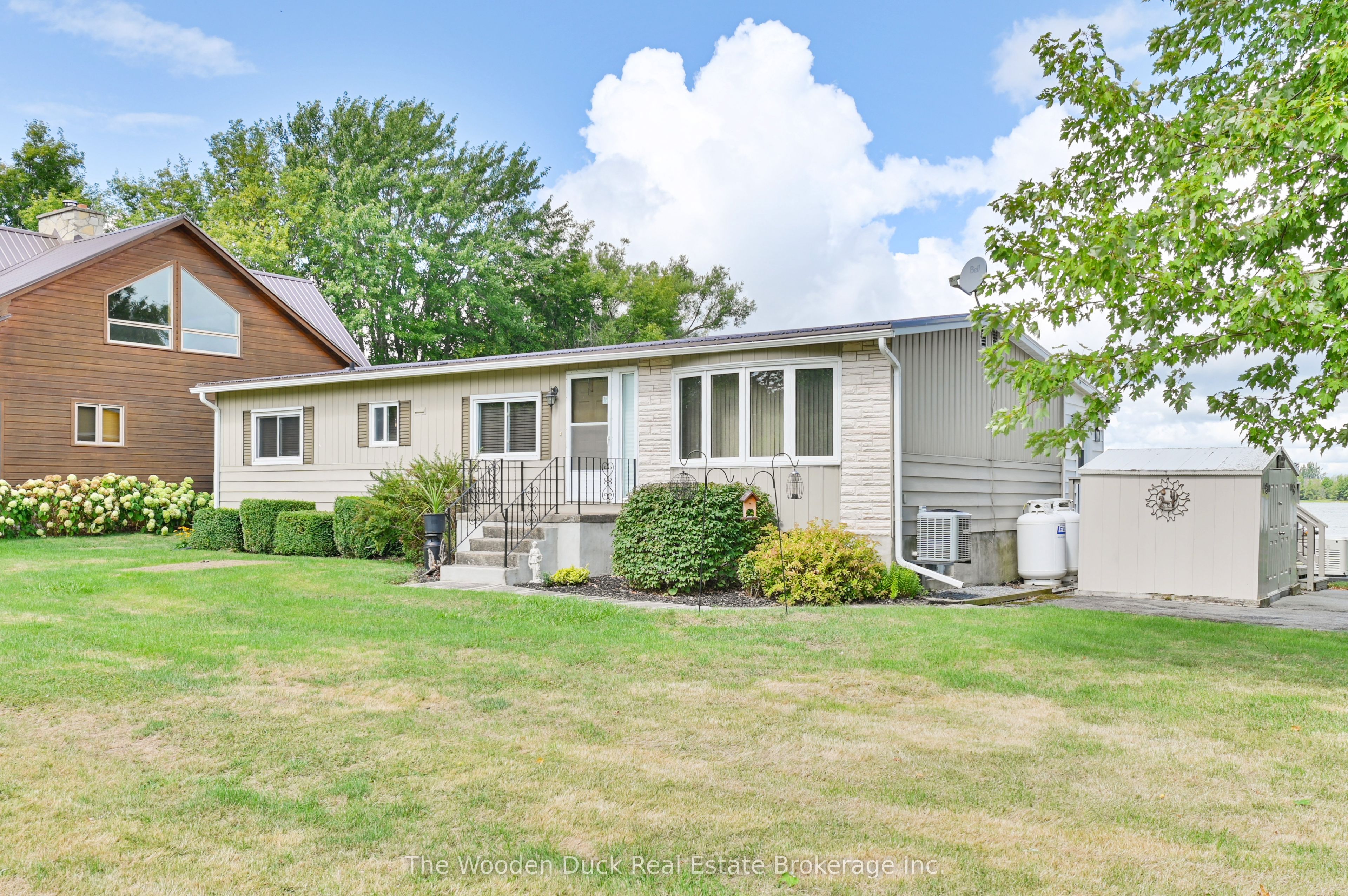 1314 County RD 96 Road, Frontenac Islands, ON K0H 2Y0 photo 2