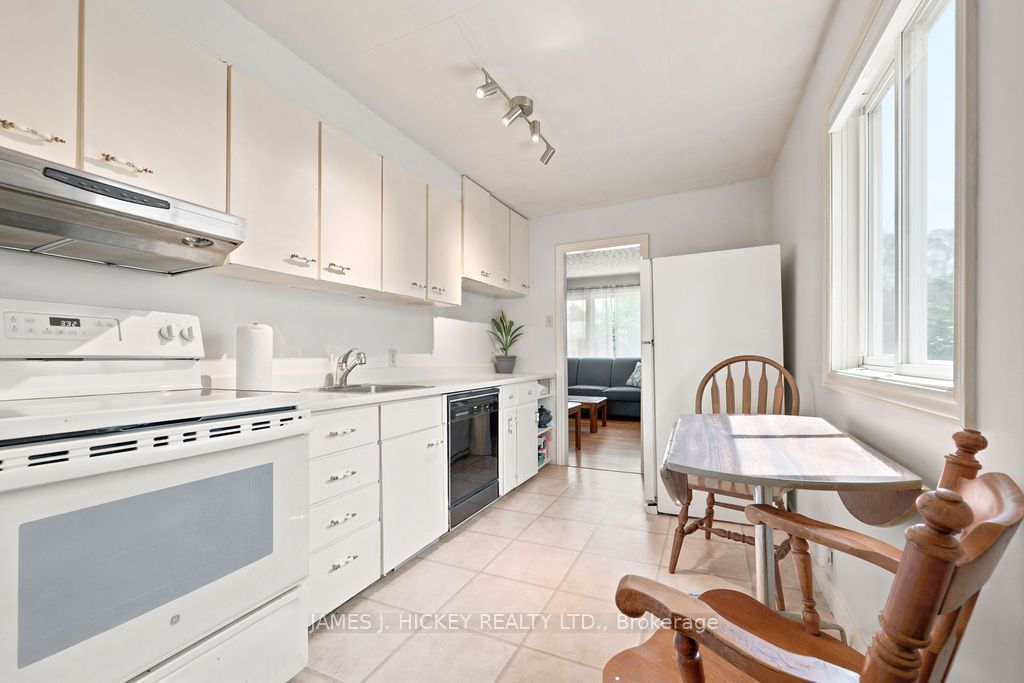 47 Wolfe Avenue, Deep River, ON K0J 1P0 photo 3