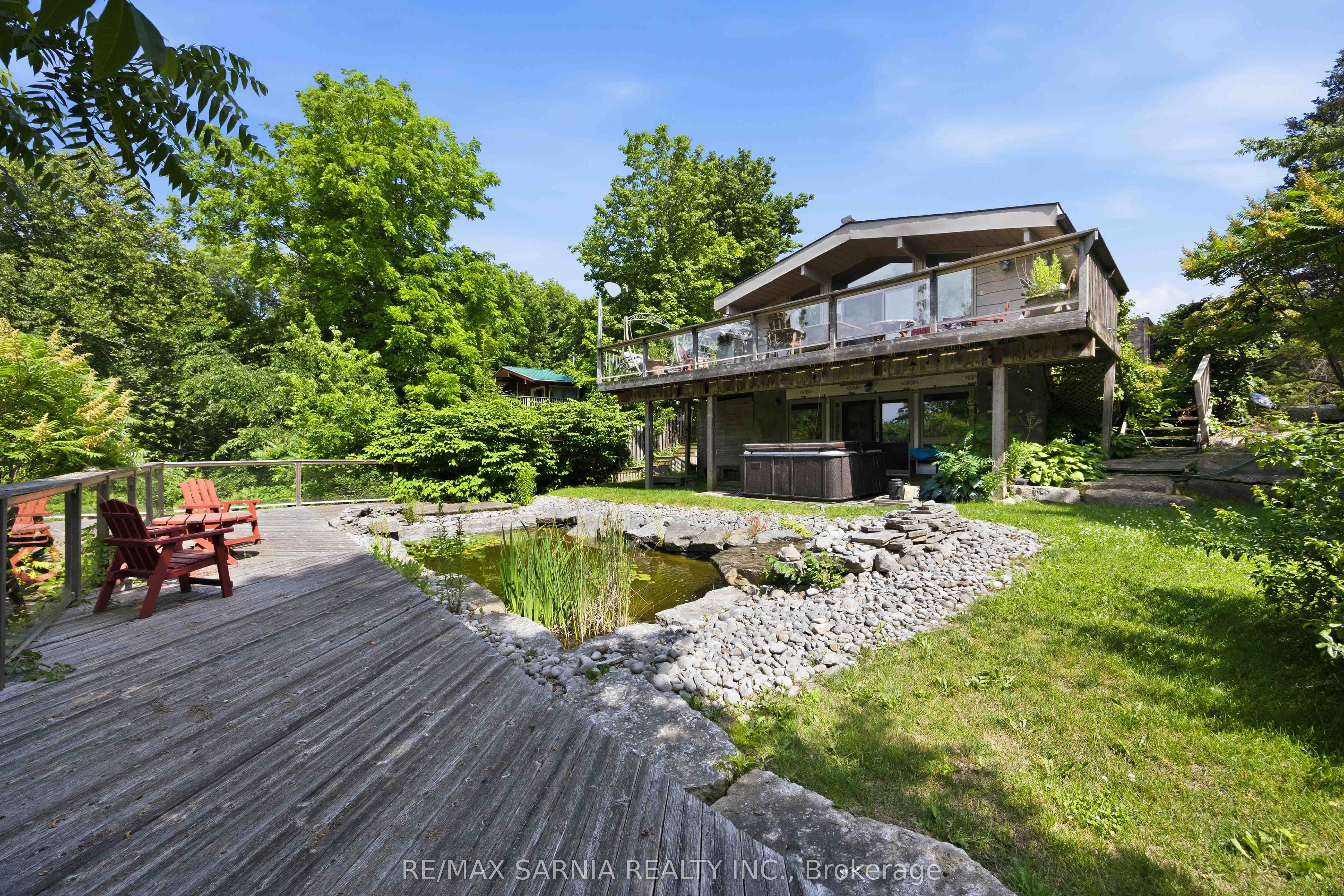 5496 Huron View Avenue, Lambton Shores, ON N0N 1J7