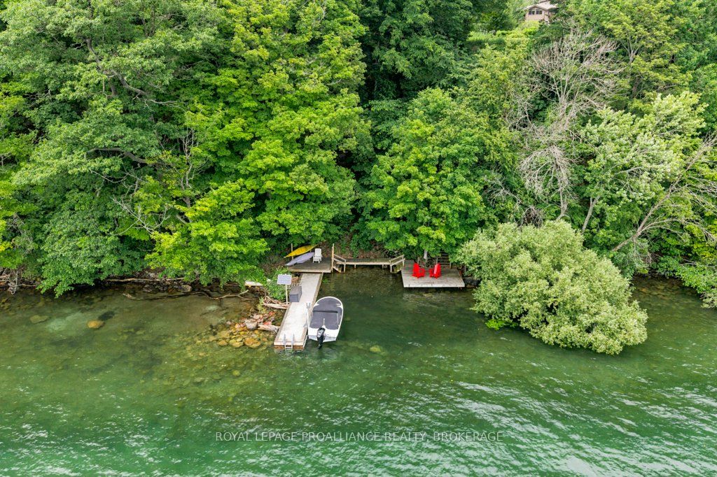 2576 Howe Island Drive, Frontenac Islands, ON K7G 2V6 photo 2