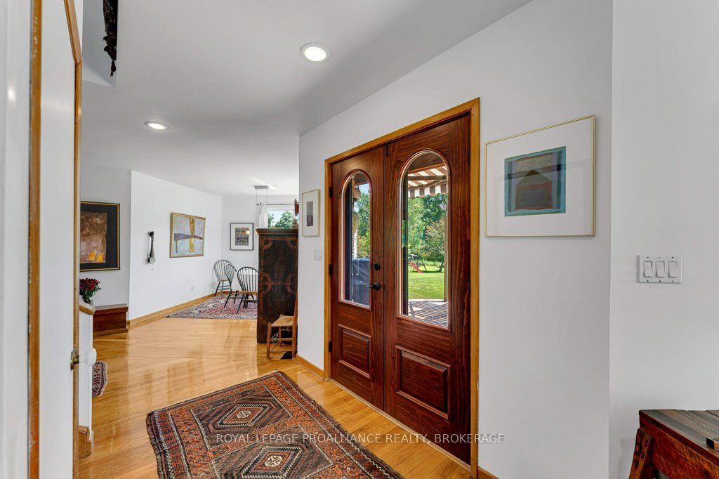 2576 Howe Island Drive, Frontenac Islands, ON K7G 2V6 photo 4