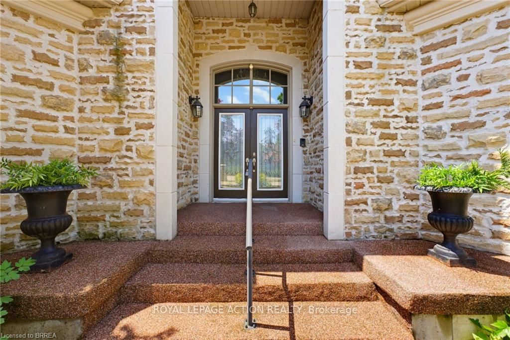 1 Rue Chateaux Terrace, Brantford, ON N3T 6N7 photo 5