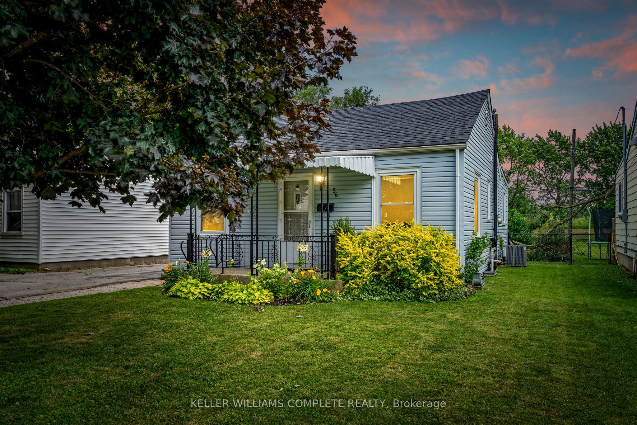 56 Sixth Avenue, Brantford, ON N3S 1A7 photo 2