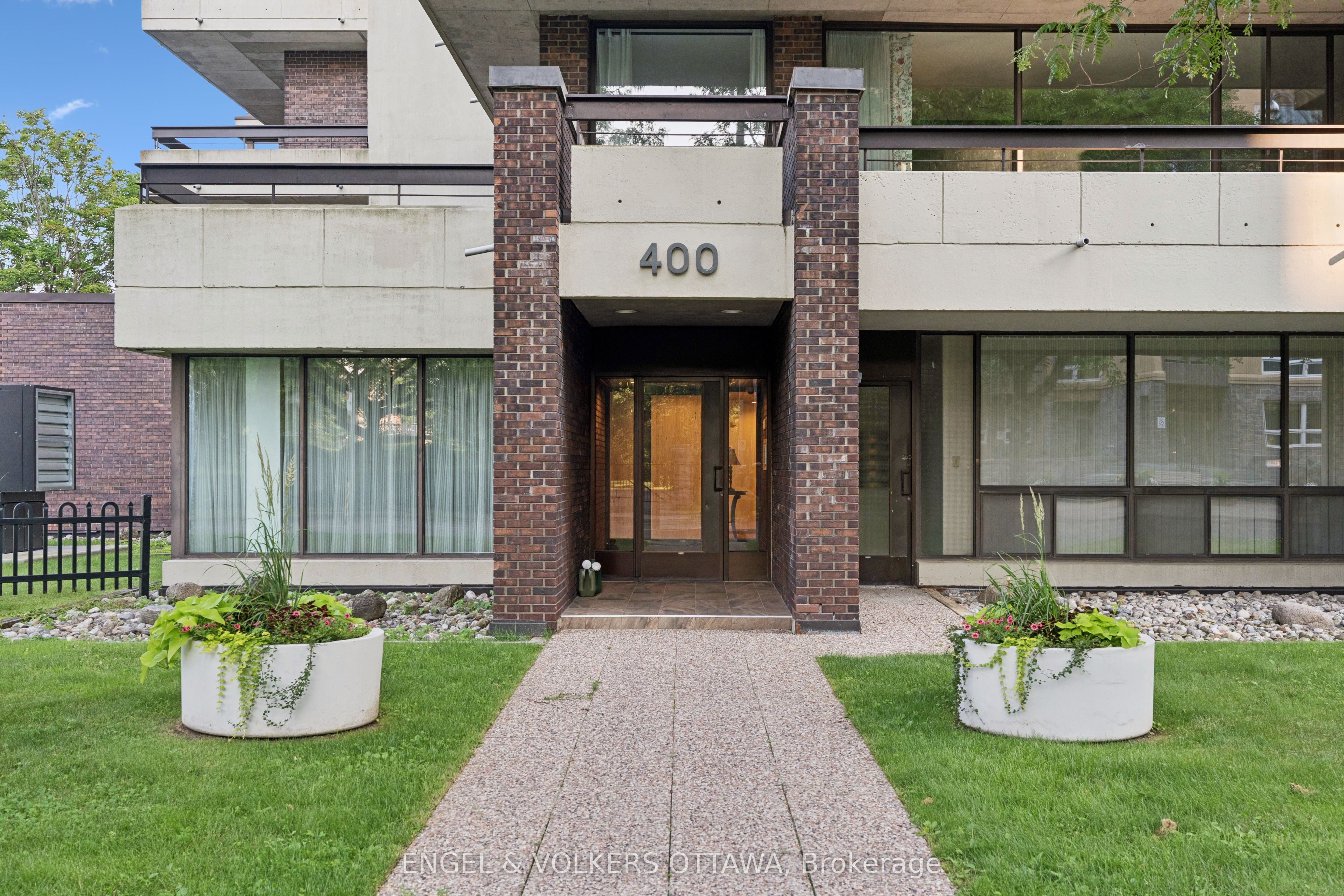 400 Laurier Street E 8A, Lower Town - Sandy Hill, ON K1N 8Y2 photo 3