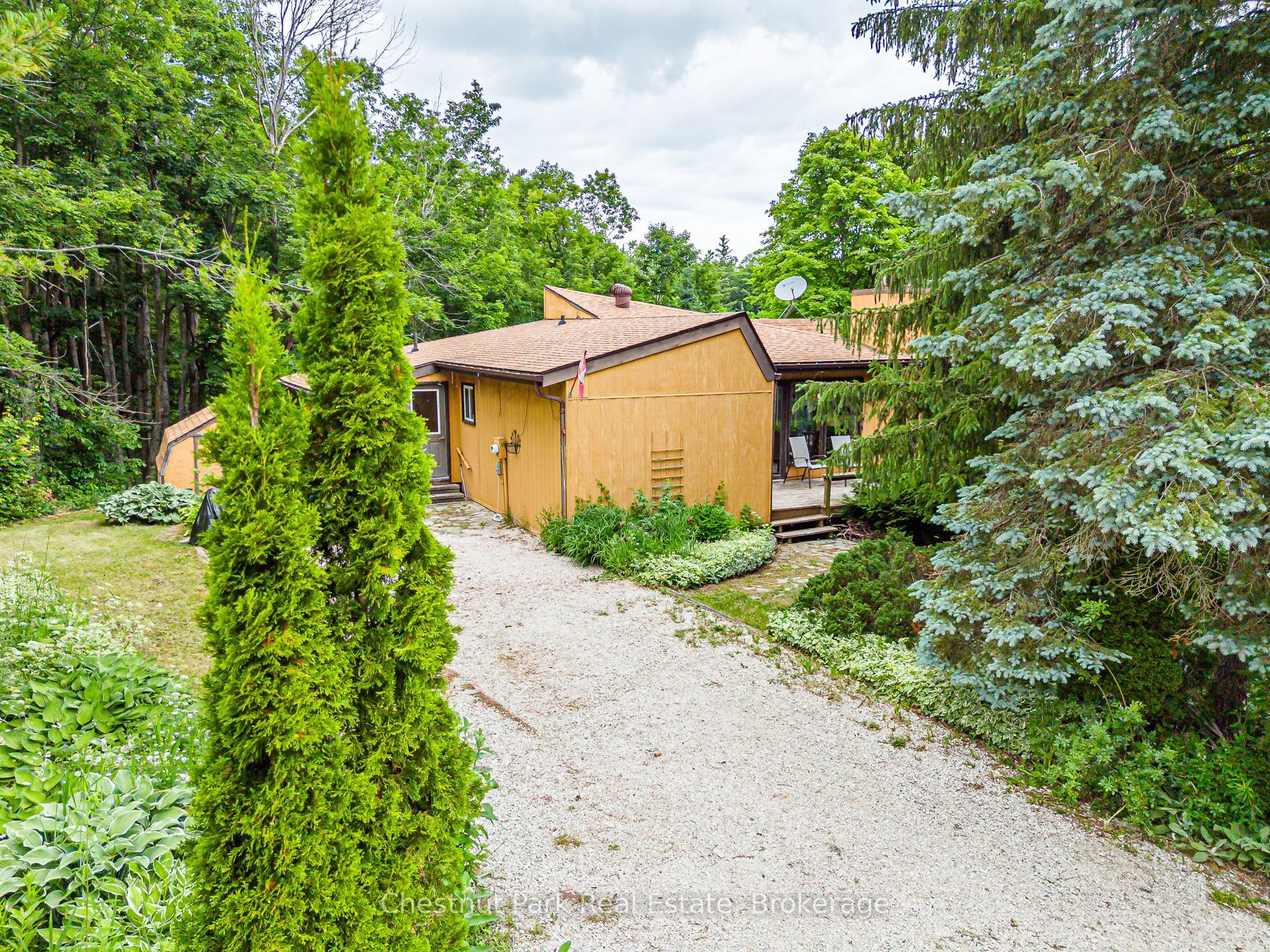 138 Kionontio Trail, Blue Mountains, ON L9Y 0R6 photo 4