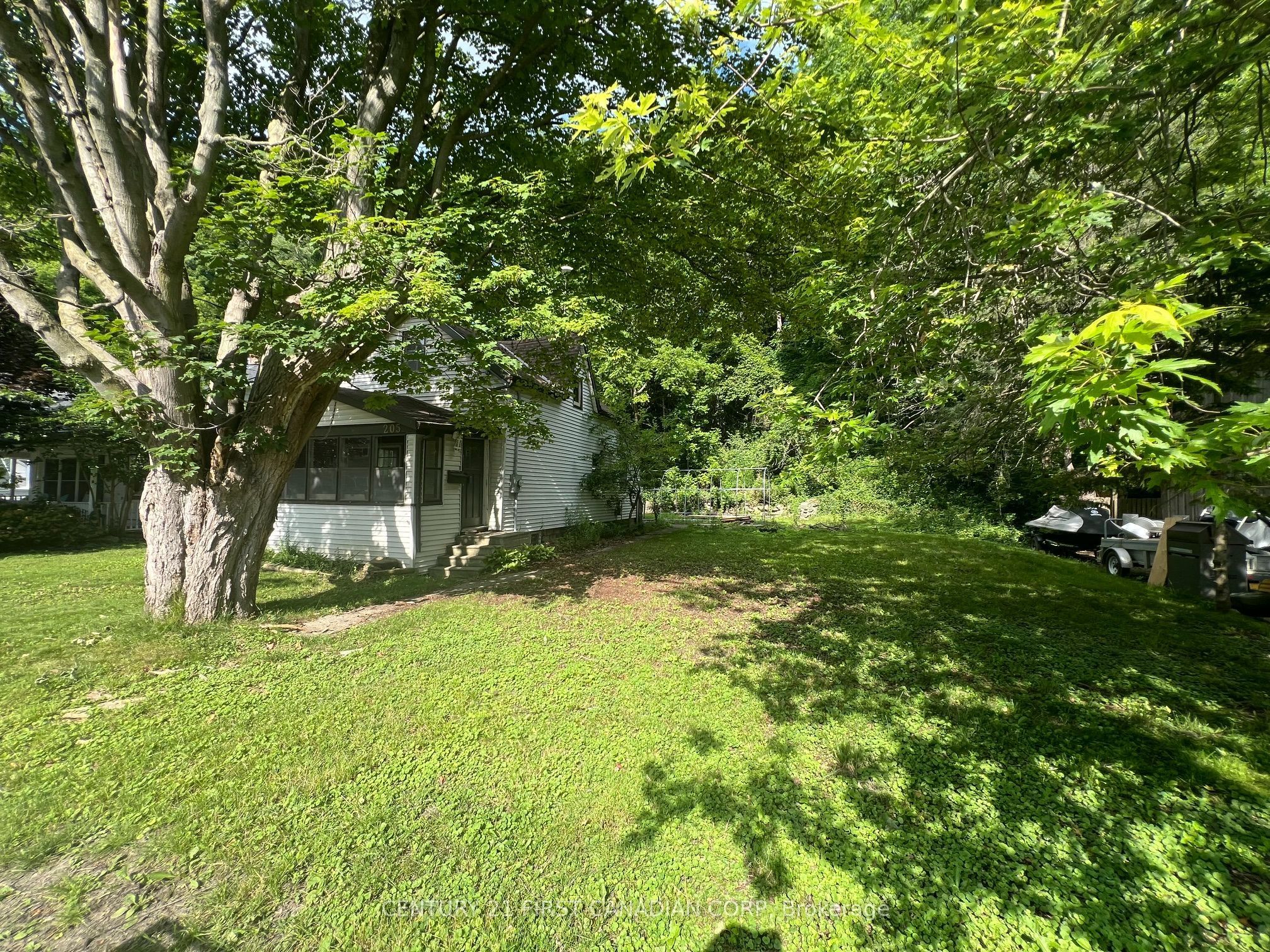 205 Orchard Street, Central Elgin, ON N5L 1C4 photo 4