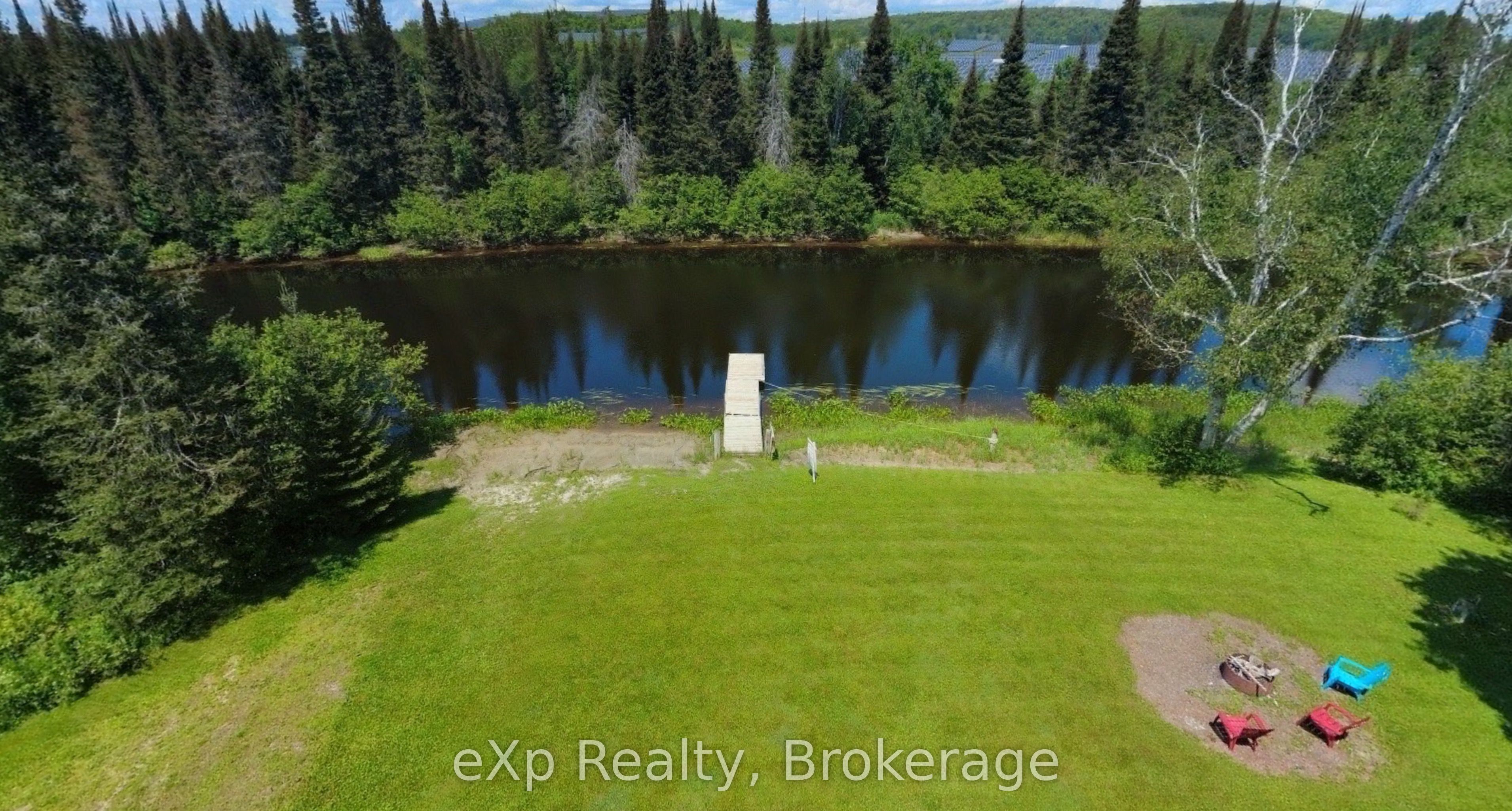 249 River Drive, Burk's Falls, ON P0A 1C0 photo 3