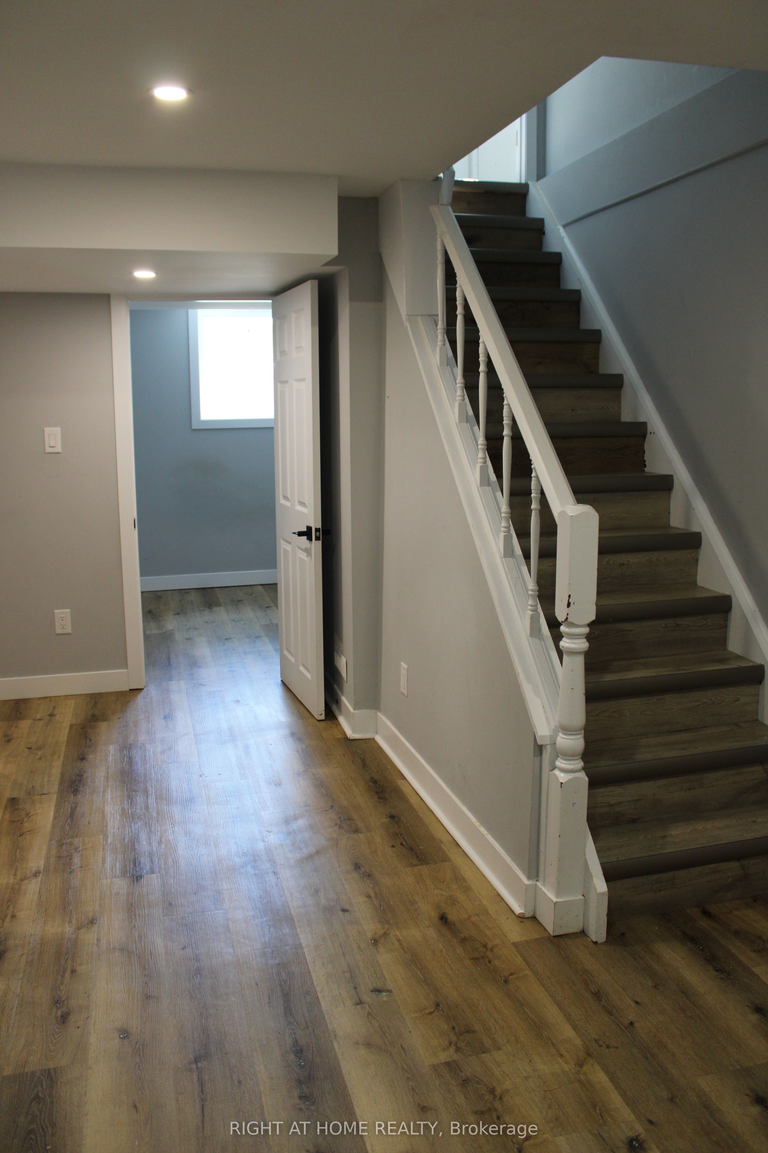 168 Golfdale Crescent, London South, ON N6C 5X4 photo 4
