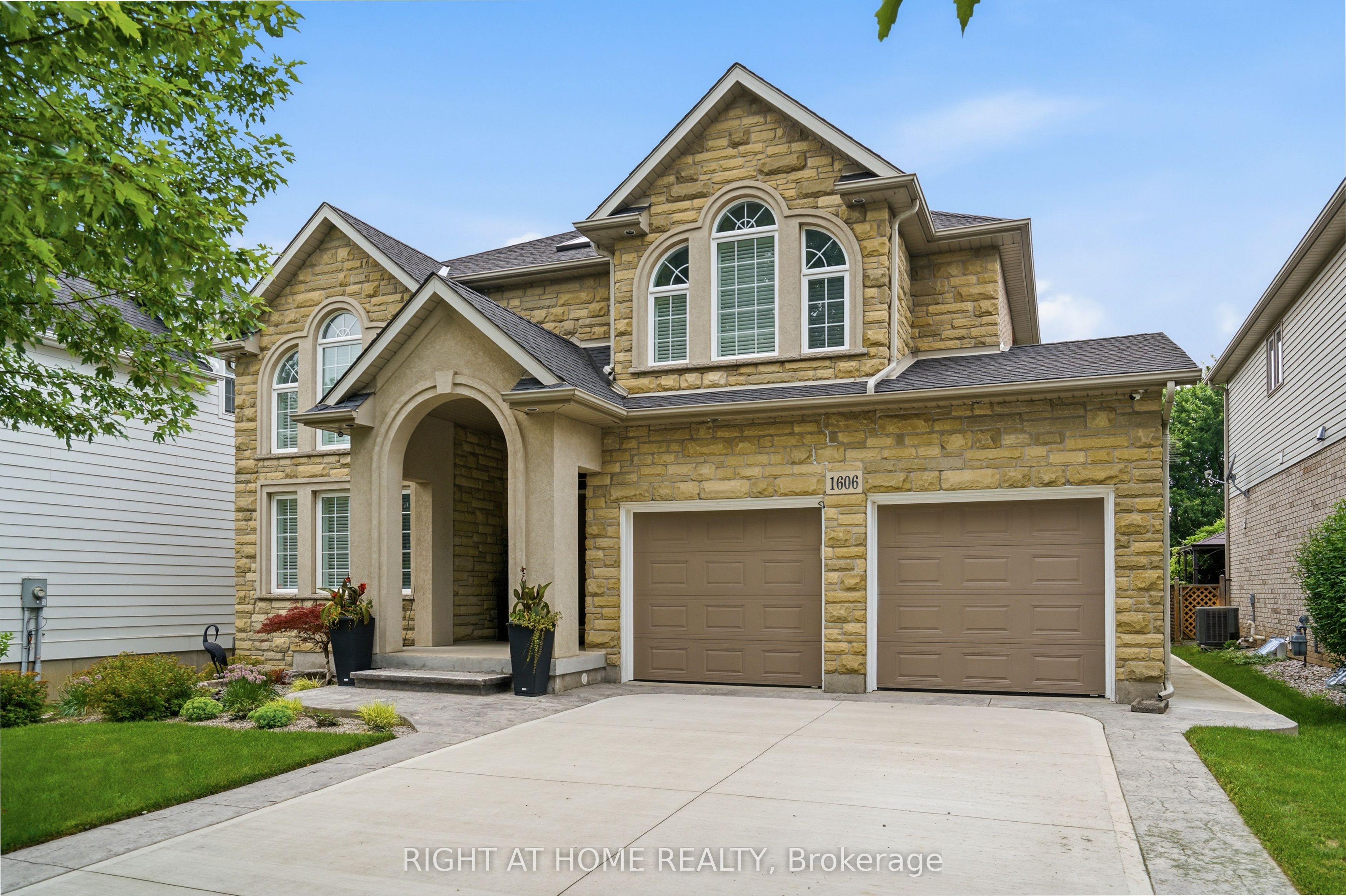 1606 Concession 4 Road, Niagara-on-the-Lake, ON L0S 1J0 photo 5
