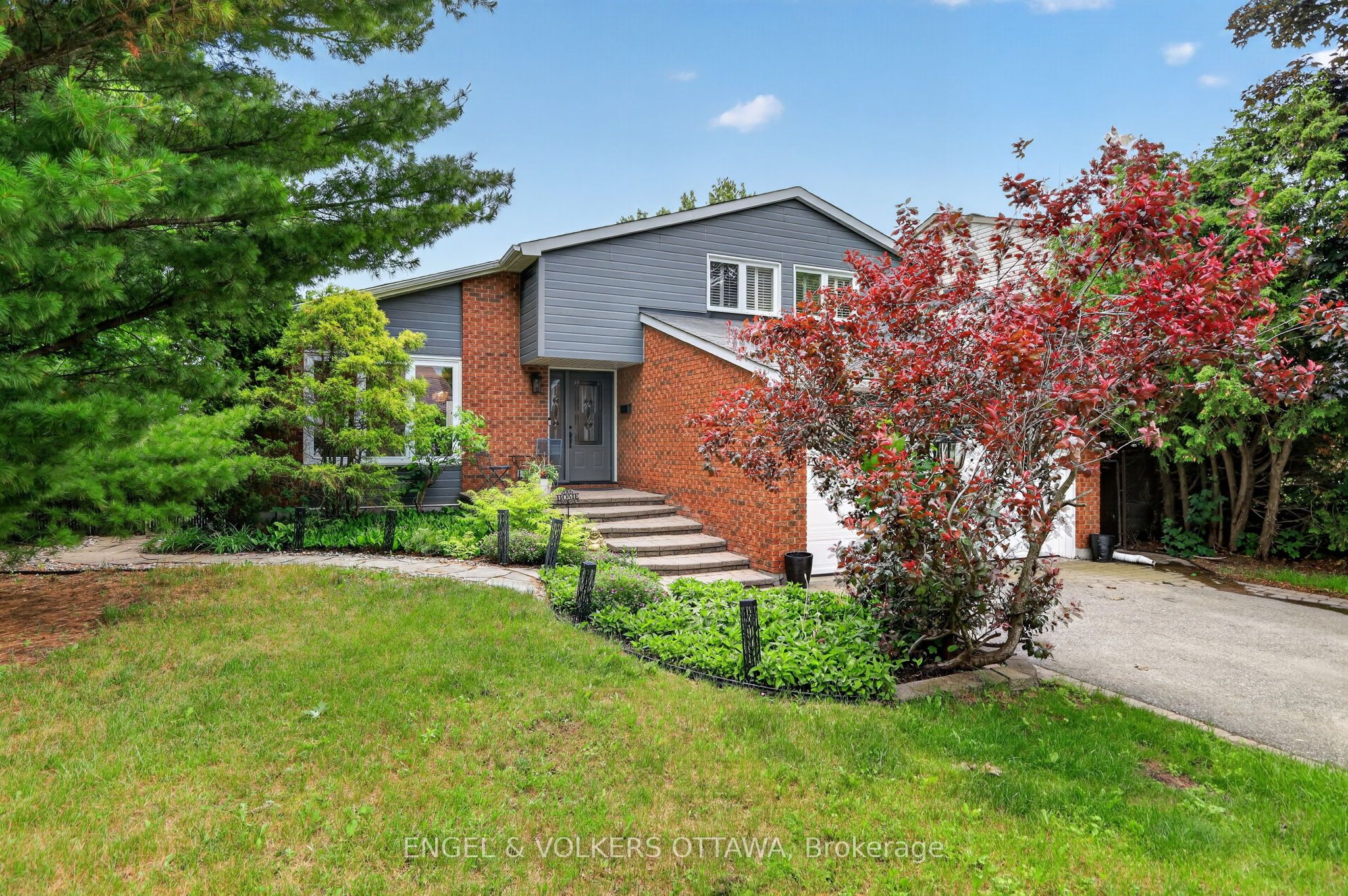 1 Blueridge Court, Barrhaven, ON K2J 2J3 photo 2