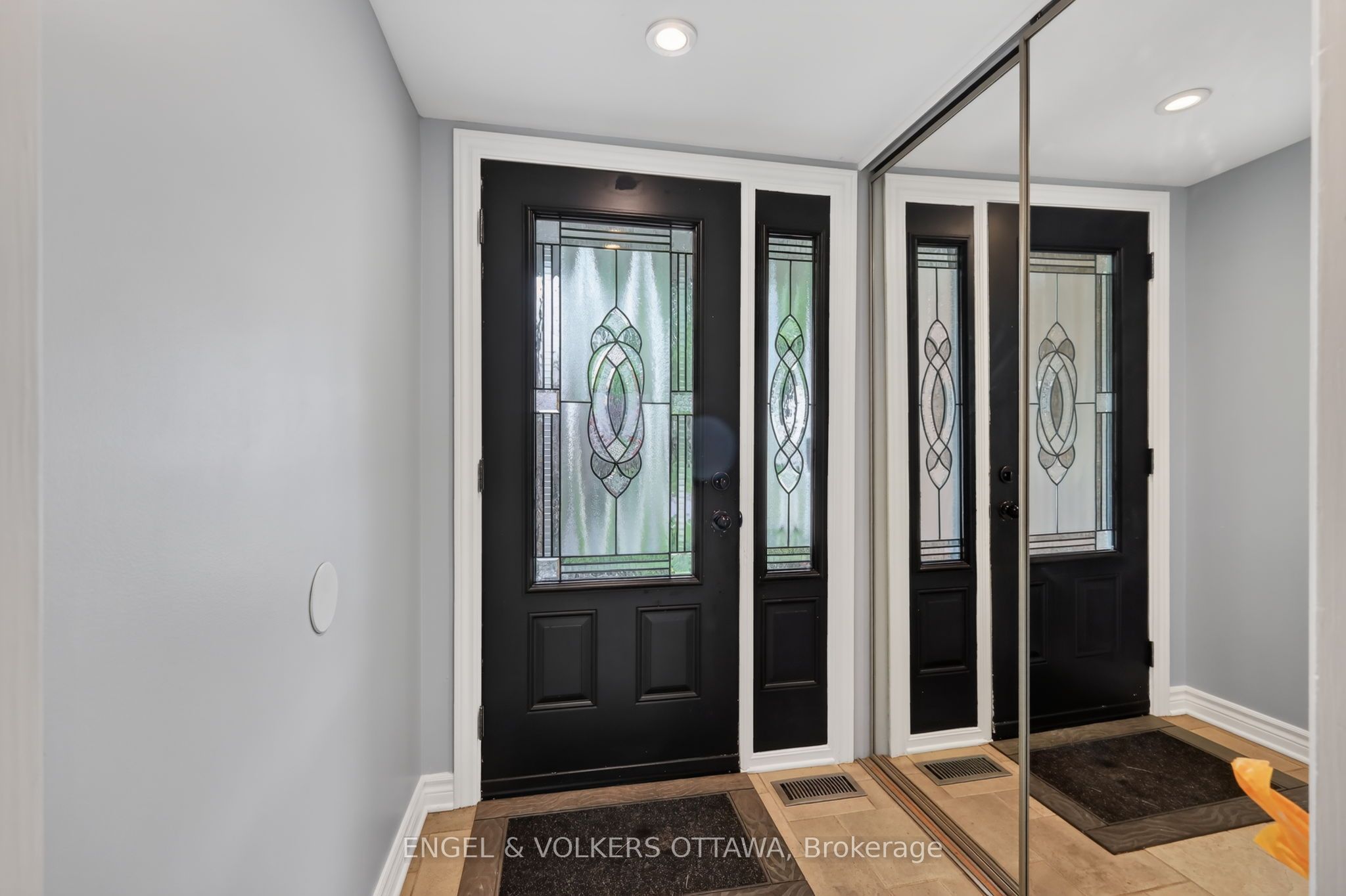 1 Blueridge Court, Barrhaven, ON K2J 2J3 photo 4