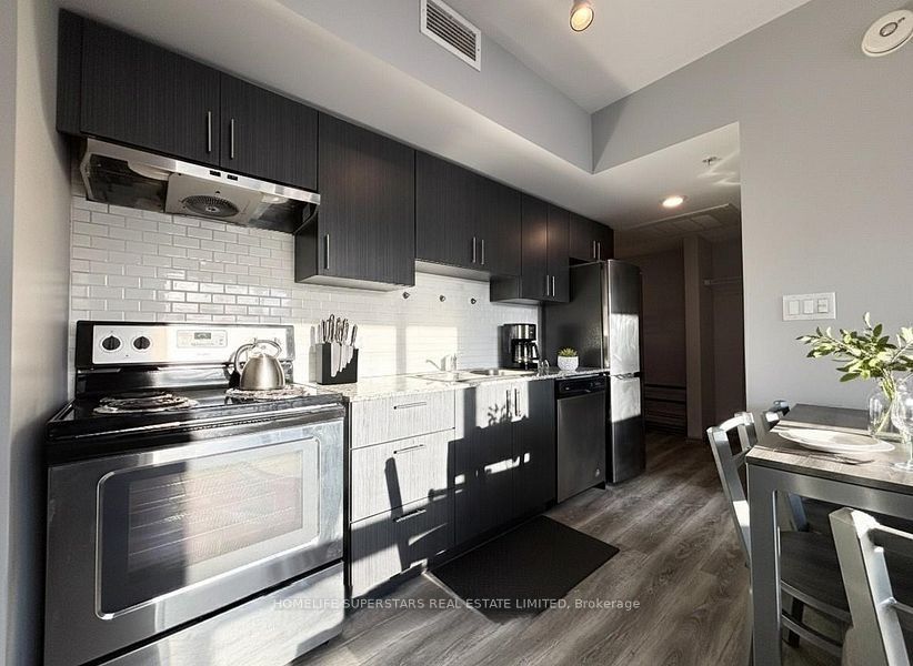 275 Larch Street F504, Waterloo, ON N2L 3R2 photo 4