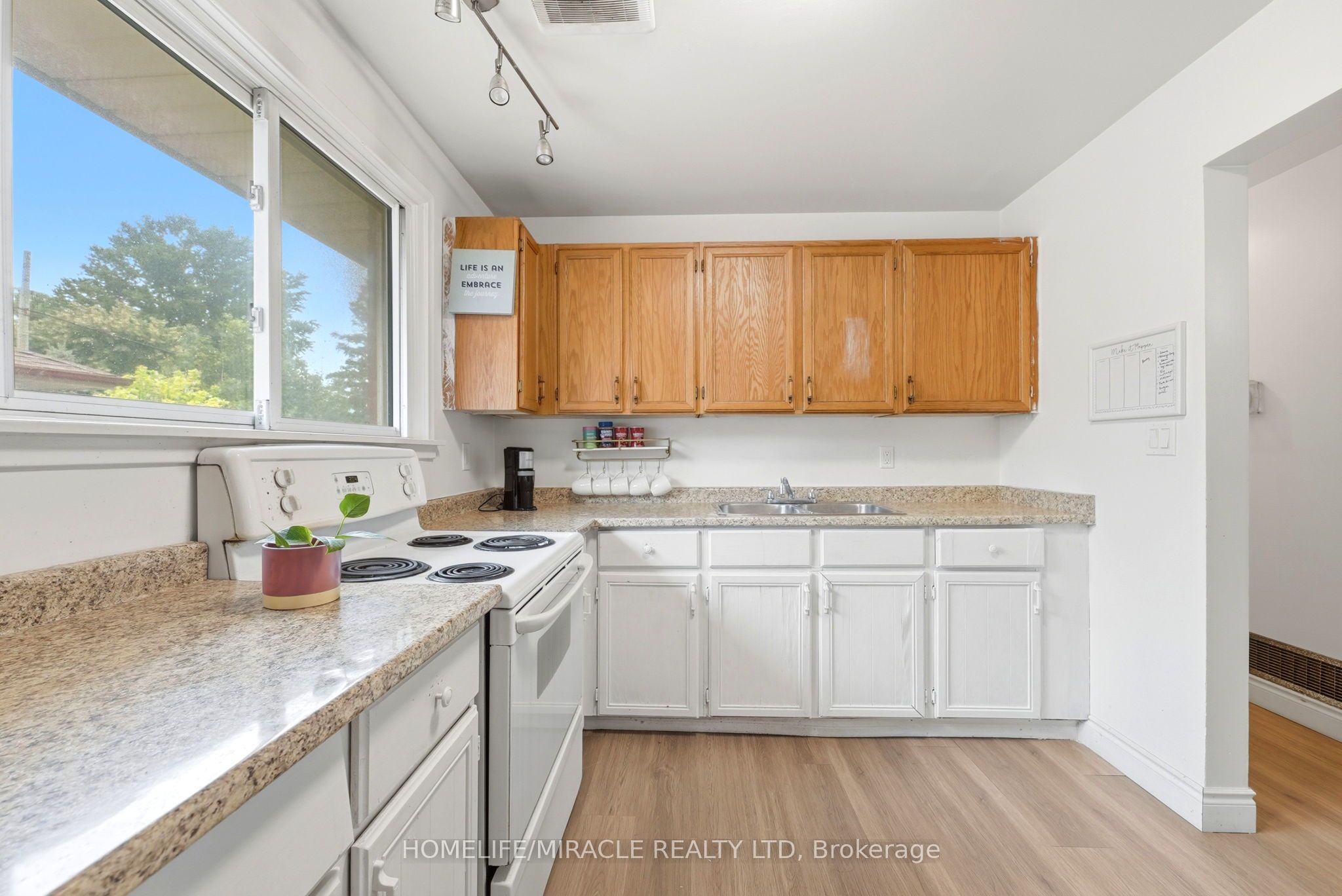 159 Montebello Drive, London East, ON N5W 1S1 photo 3